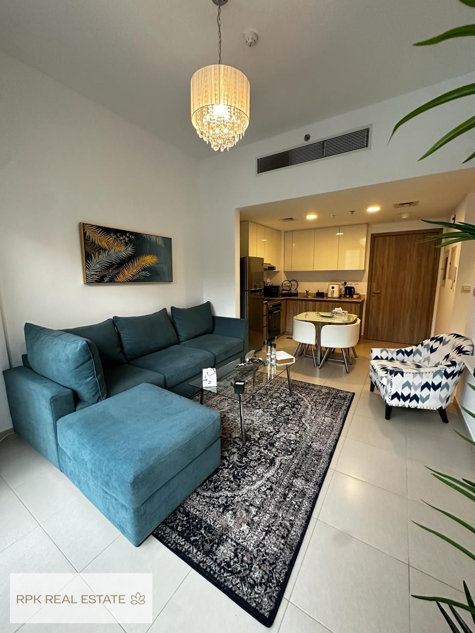Modern 1BR | Fully Furnished | Pool View |