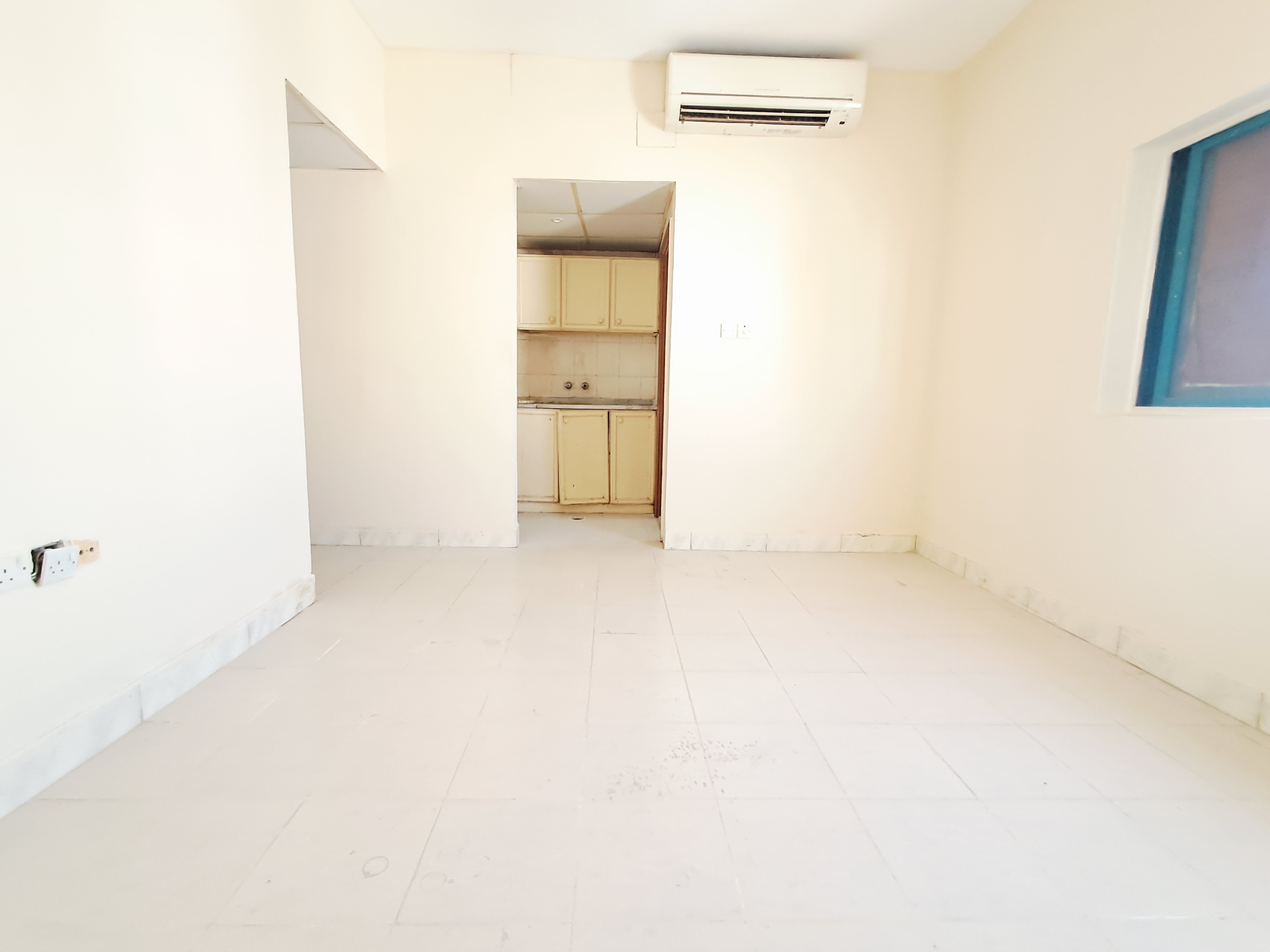 VERY NICE OFFER LAVISH STUDIO FLAT AVAILABLE IN MUWAILEH