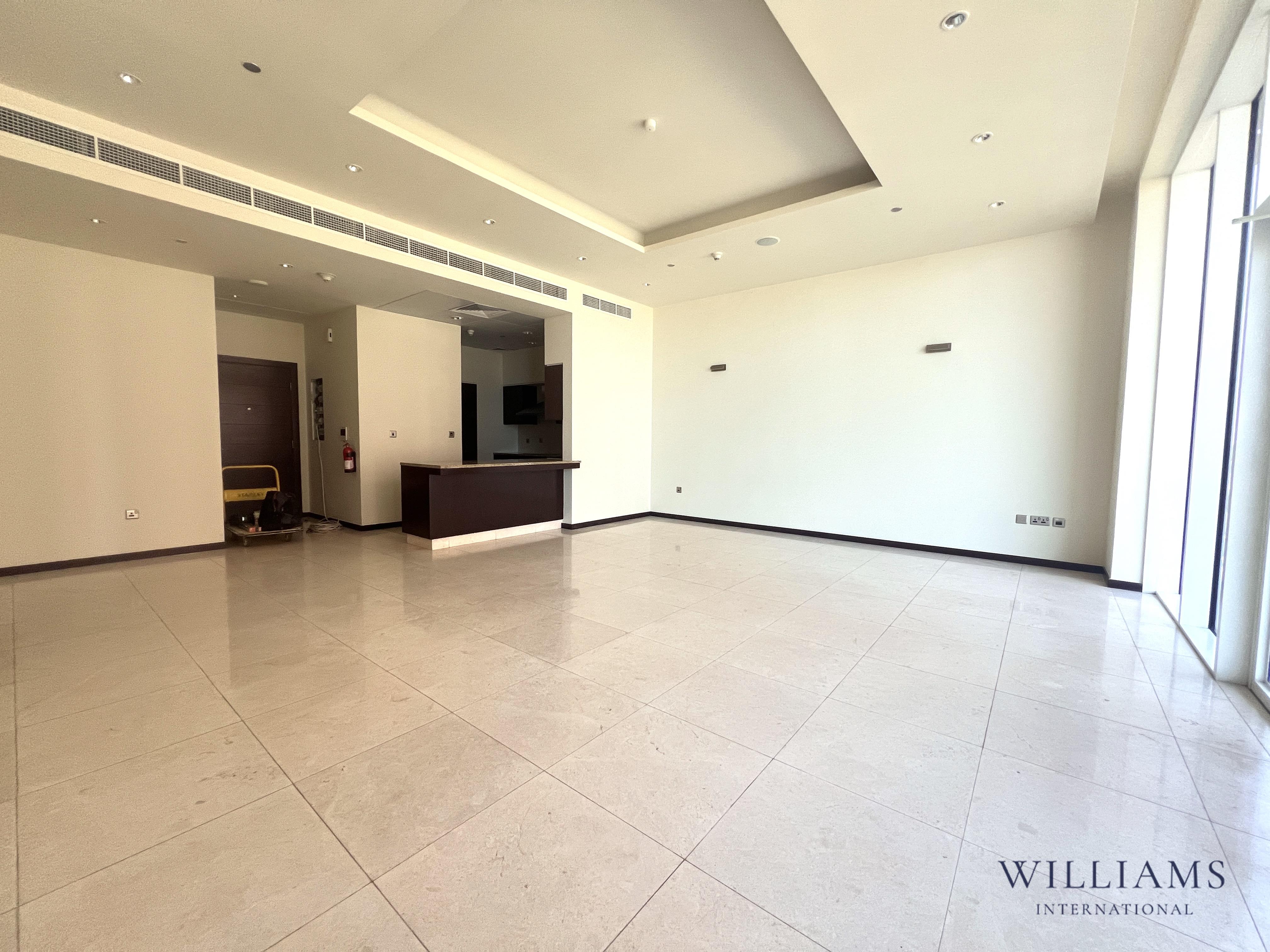 UNFURNISHED | DIRECT BEACH | HIGH FLOOR