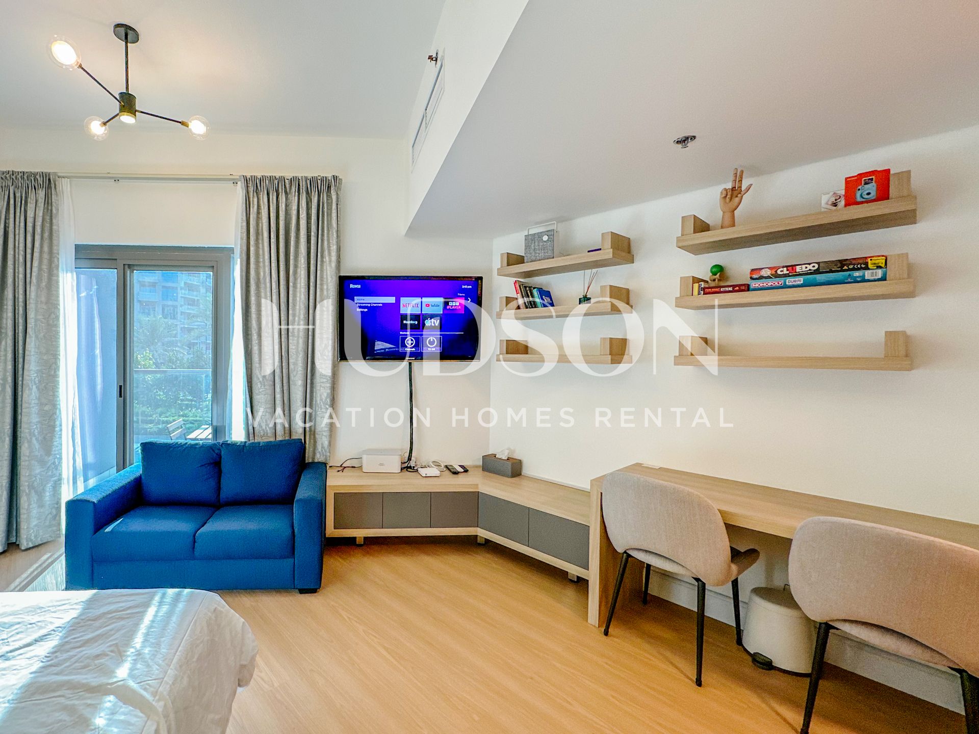 Luxury Studio Haven | Bright & Modern | MAG 515