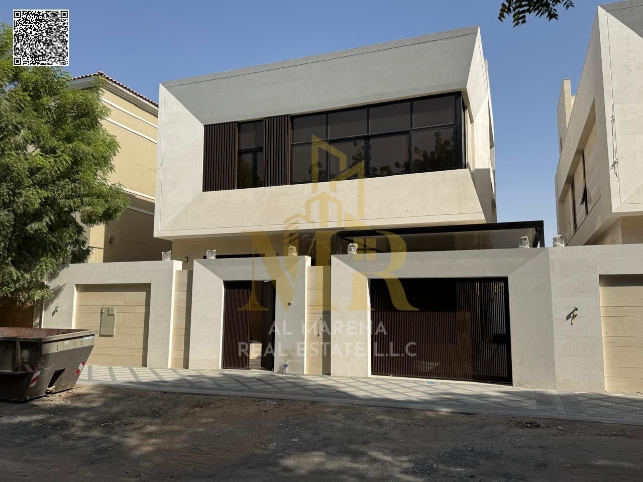 For sale, a 6-room, 2-hall villa on Vaska Street in the Moyahat area, the price includes central air conditioning and sanitation, freehold