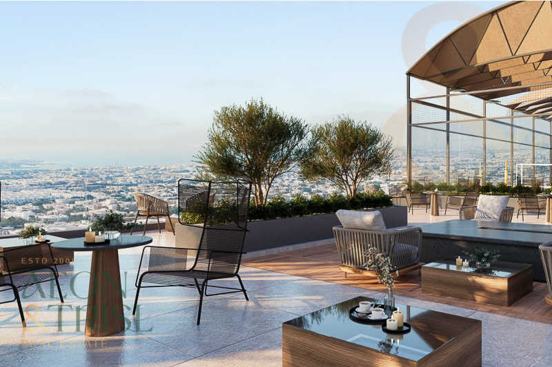 Higher Floor -Modern Luxury -Sea Views -Expansive