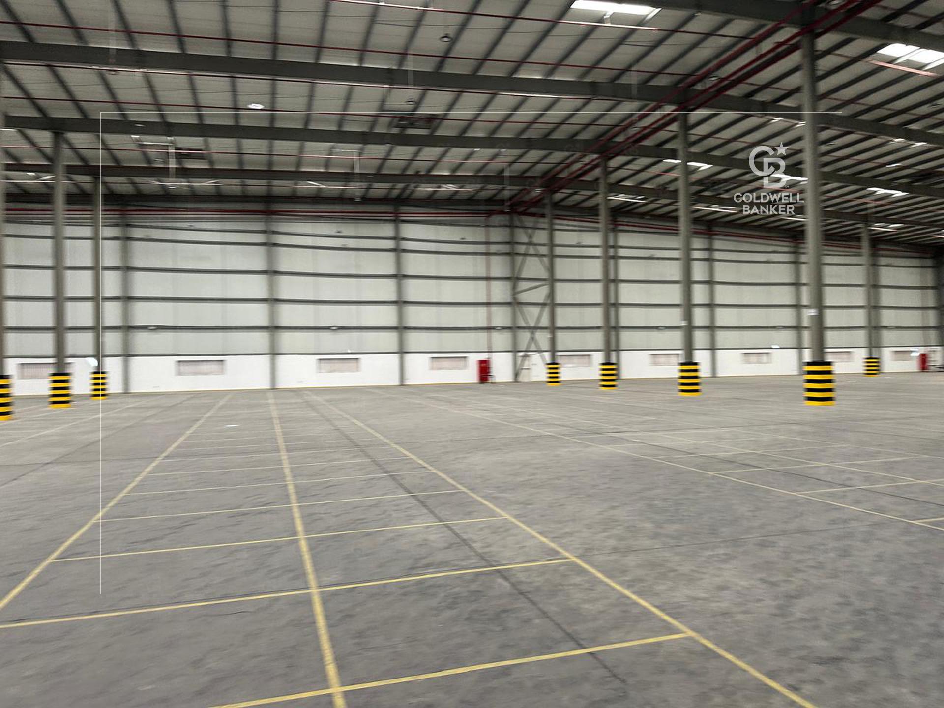 LOGISTIC WAREHOUSE | PREMIUM LOCATION | VACANT | LOADING BAY