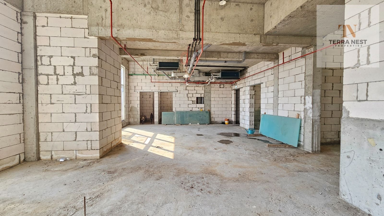 PREMIUM RETAIL SPACE | SHELL AND CORE | BIG LAYOUT
