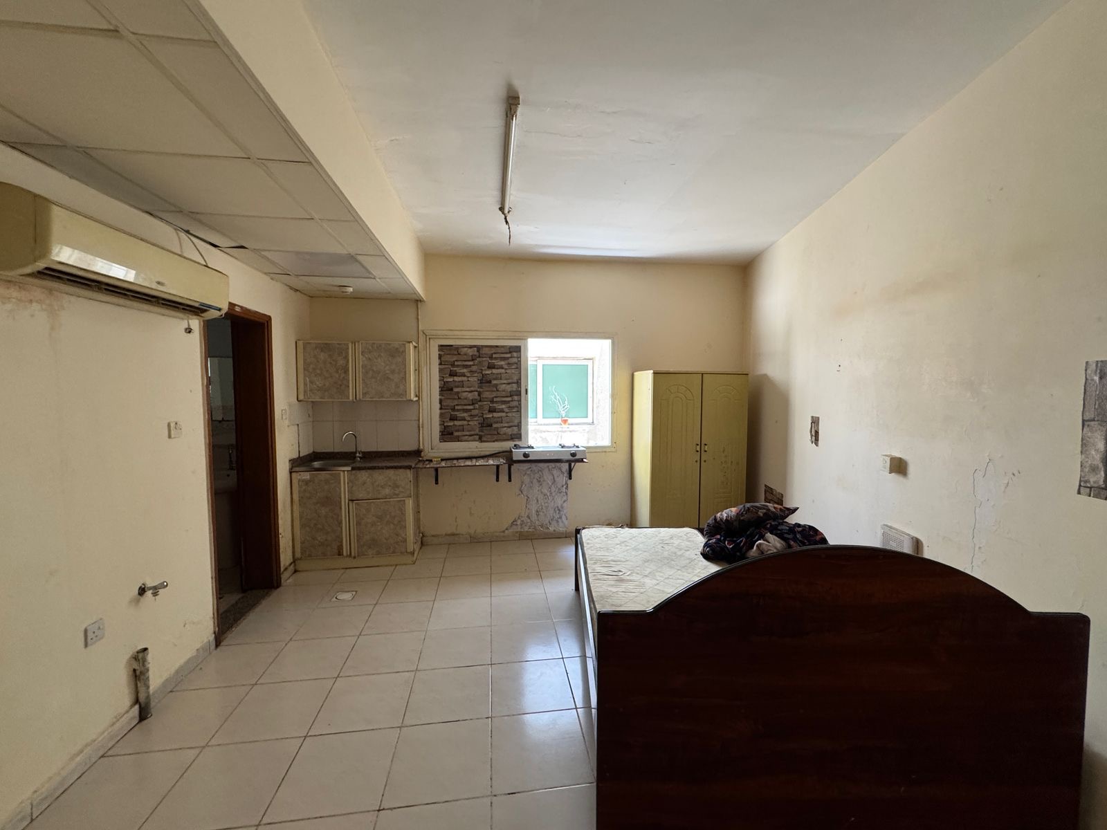 Monthly Basis Studio Semi Furnished In Just 1990 Bill Separate