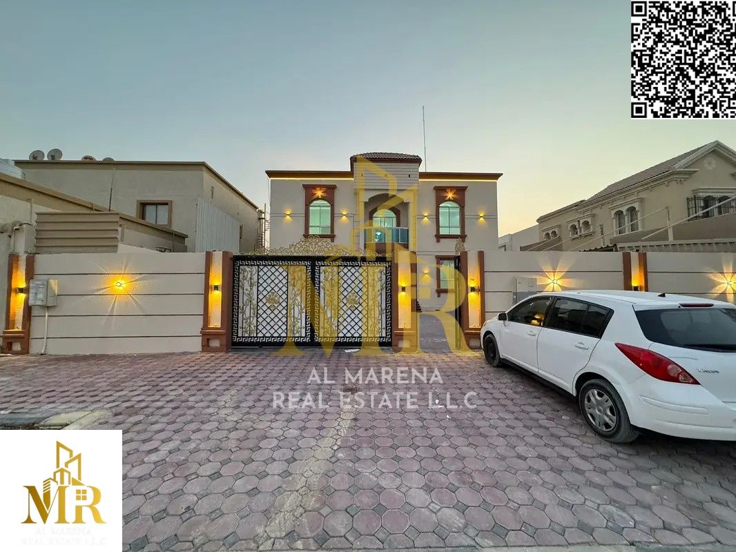 Two-story villa for sale directly from the owner in a residential location. Price negotiable. Freehold ownership available to all nationalities. Two-