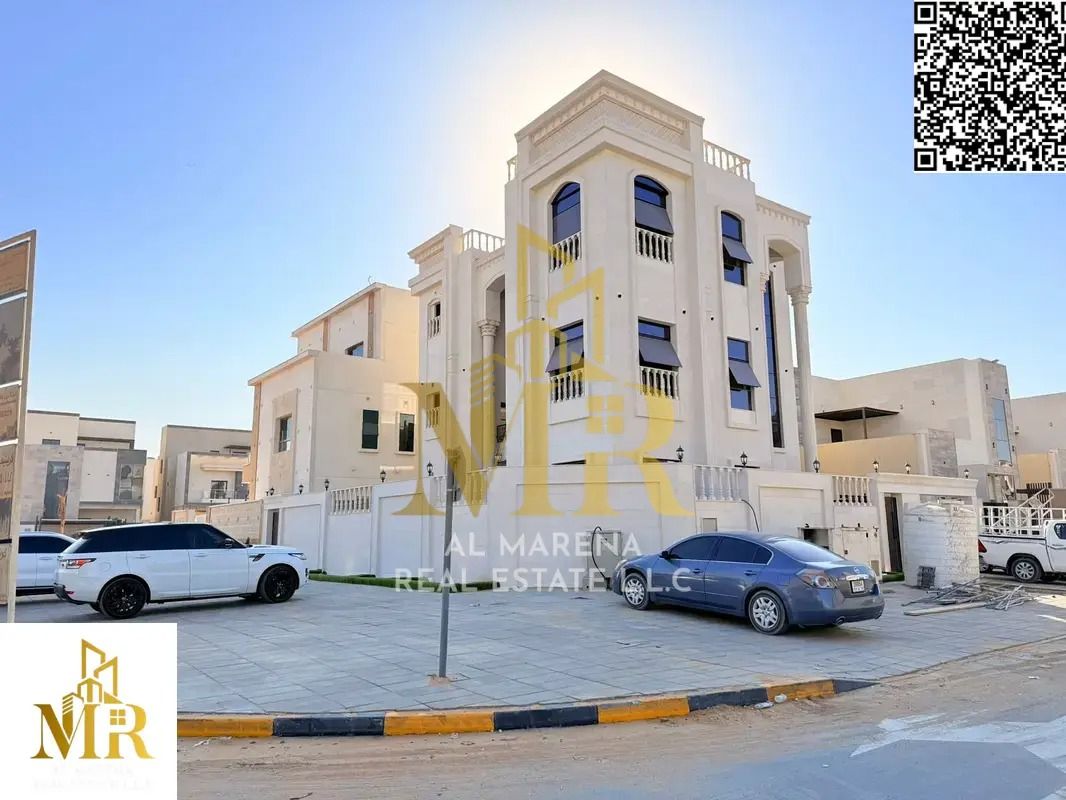 For sale: A luxurious classic villa in Al Zahiyah, featuring a modern smart home design that combines luxury and comfort. It boasts a prime location c