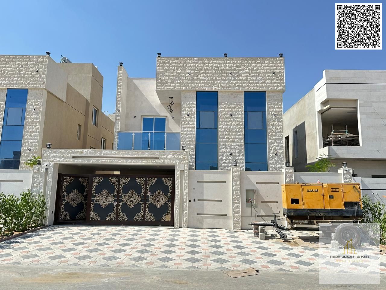 Villa for sale, personal finishing, directly from the owner, at a price including registration fees and central air conditioning, negotiable, 25-year
