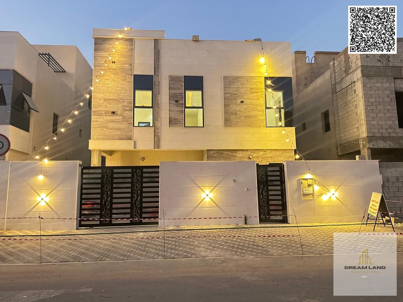The splendor of the finishing and the location make it the right choice. The villa has 5 spacious rooms with a roof. The price includes registration f