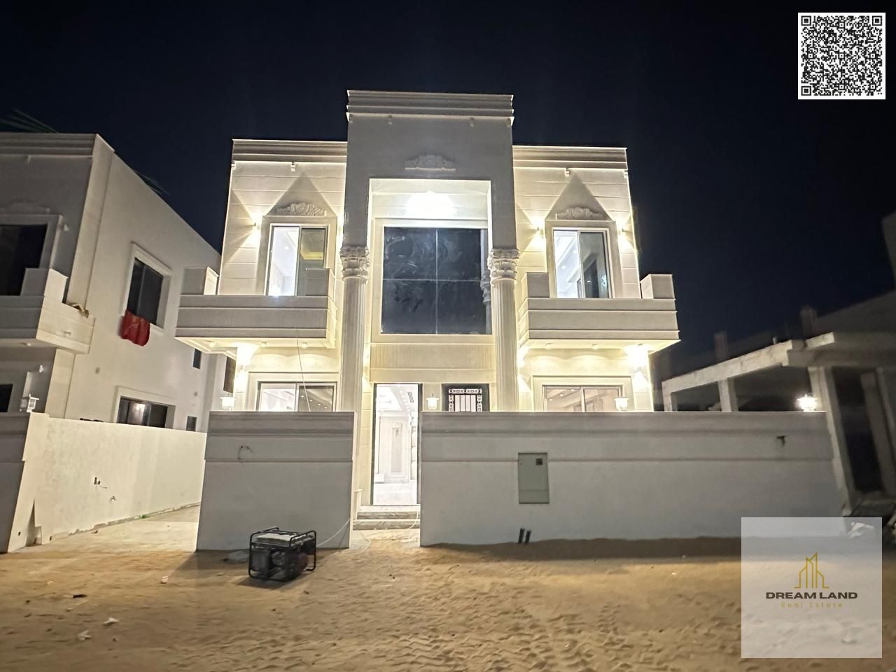 Directly from the owner, a luxurious villa at a special price, including registration fees and negotiable. Freehold for life for all nationalities.
