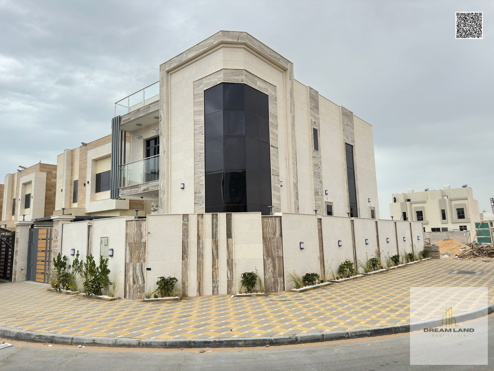 For sale, a corner villa in Al Zahya area, luxury, comfort, and an exceptional location, directly from the owner, freehold for all nationalities
