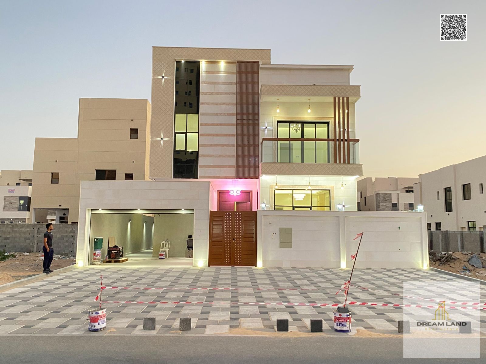For sale in Ajman, excellent location, including registration fees, freehold for all nationalities, easy monthly installments for the longest repaym