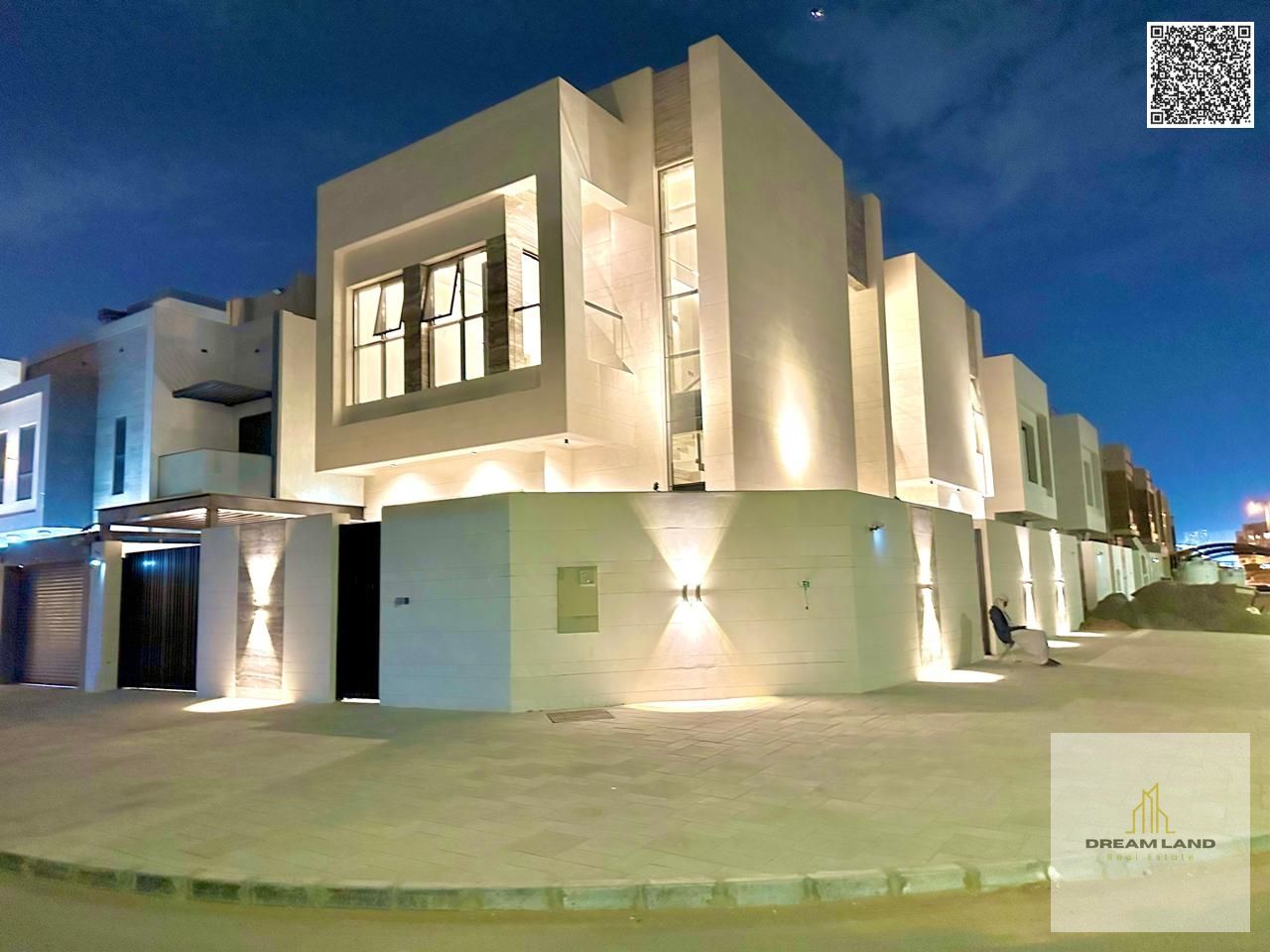 For sale, the most luxurious corner villa in Ajman - opposite the park, including electricity, water and air conditioning - freehold for all nationali