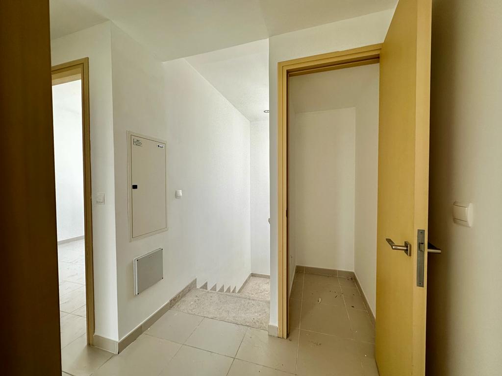 very beautiful townhouse 3 bhk with maids room available only for 165000@@@@