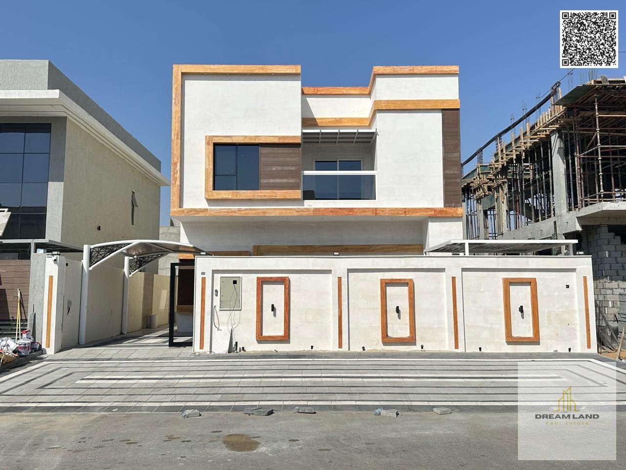 Your chance today! Own a luxury villa with an outdoor seating area - 4 master bedrooms - custom finishing - freehold ownership for all nationalities