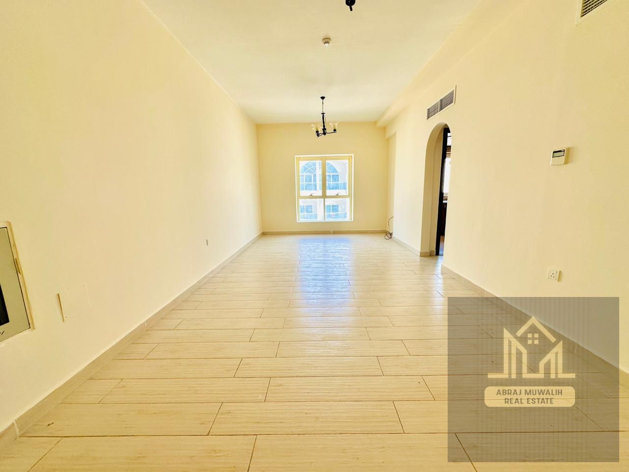 No deposit only family with wardrobe parking close to muwailha park