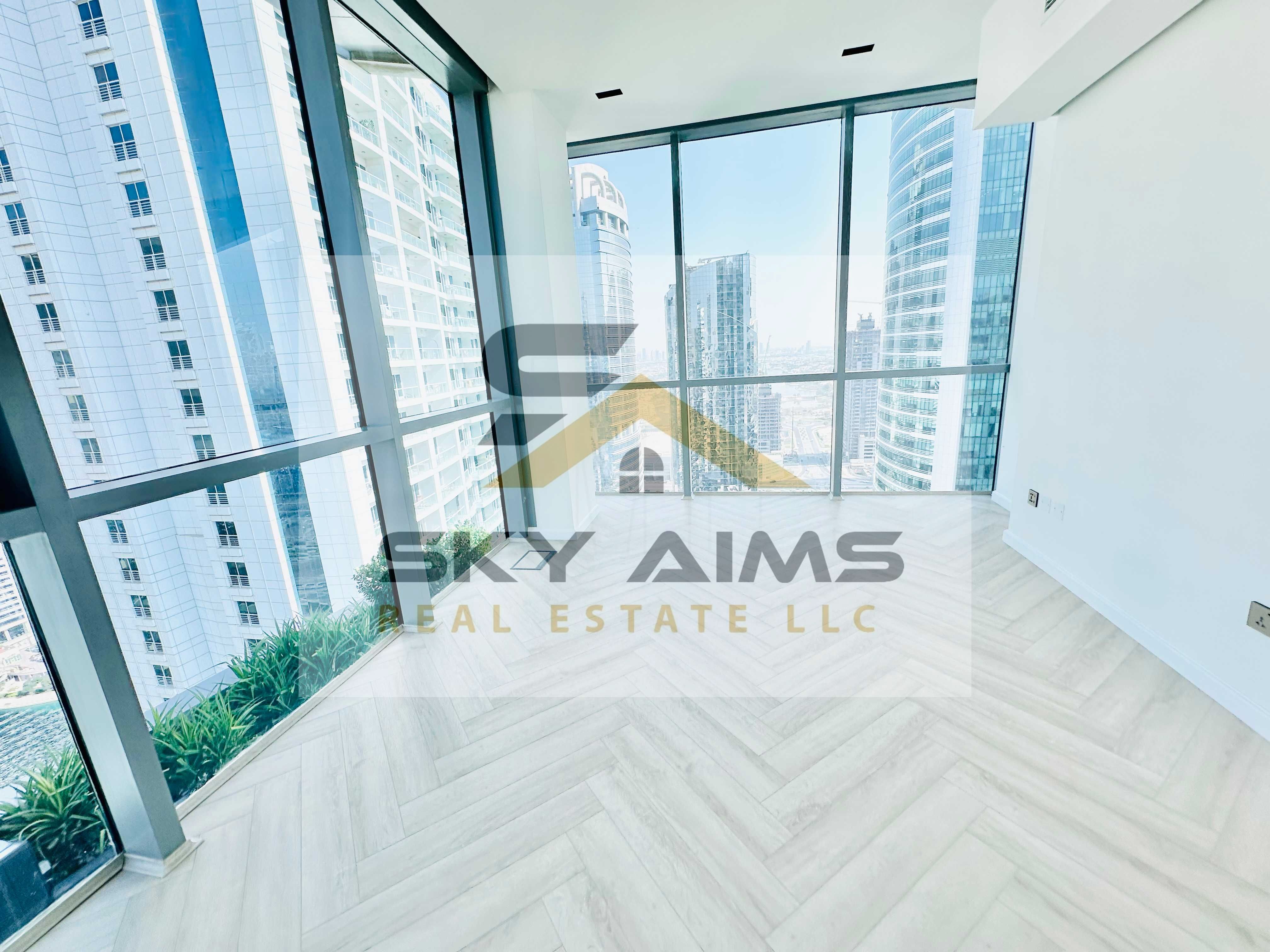 Doublex Penthouse | Bigger Terrace | Opposite DMCC Metro