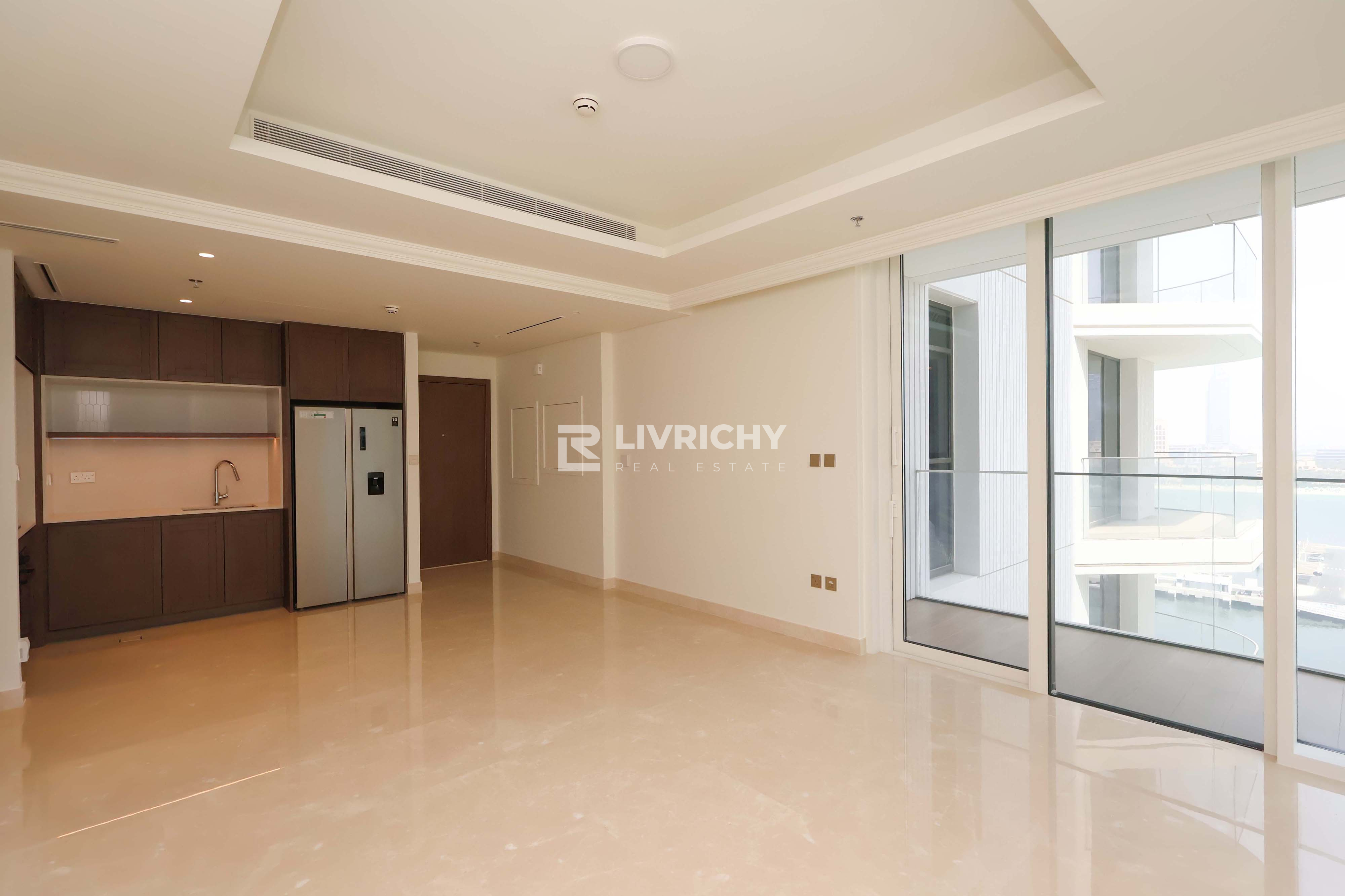 Corner Unit | Palm View | Overlooking Marina