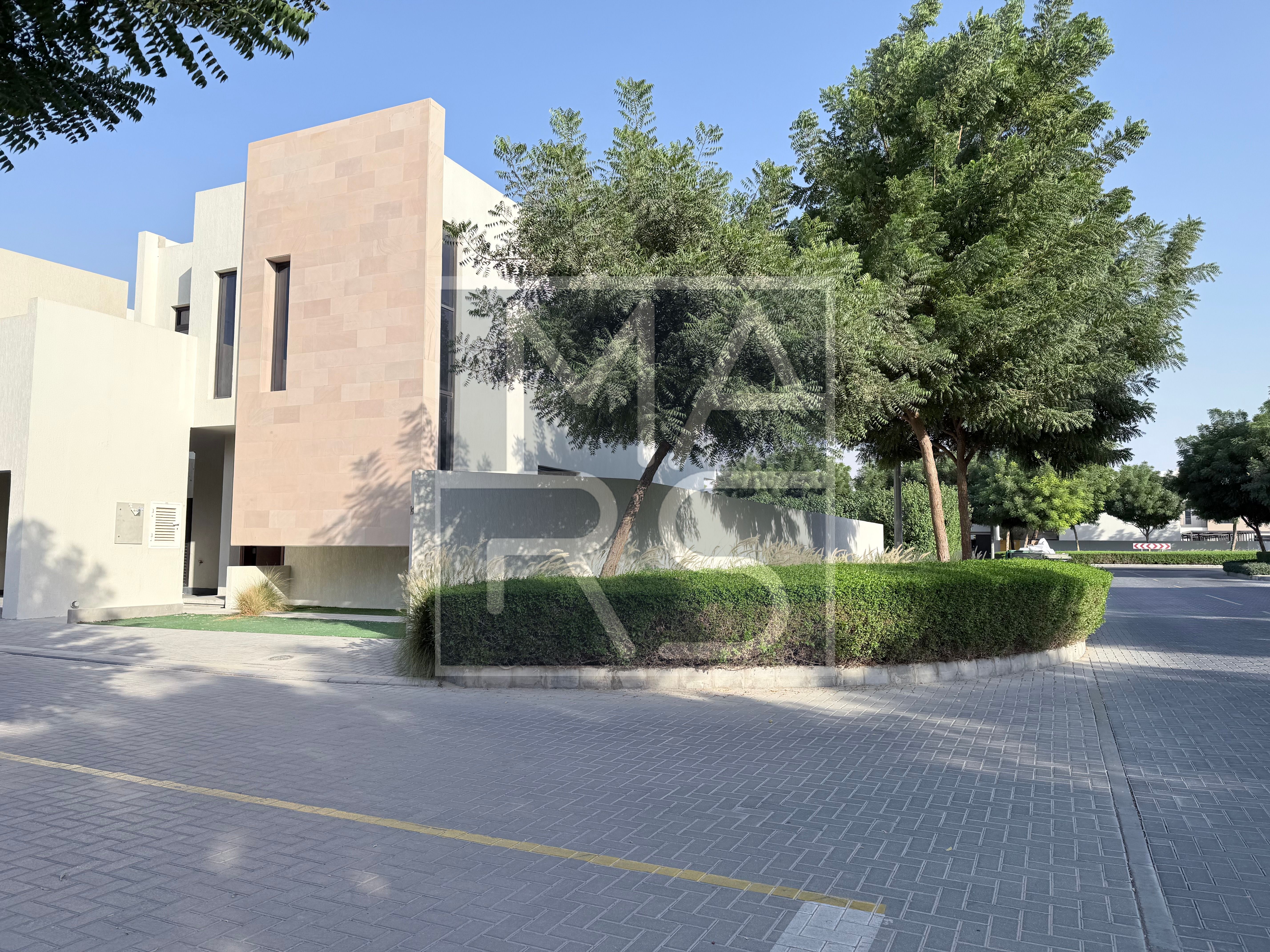 Signature Villa| Ready to Move | vacant | Close to Park