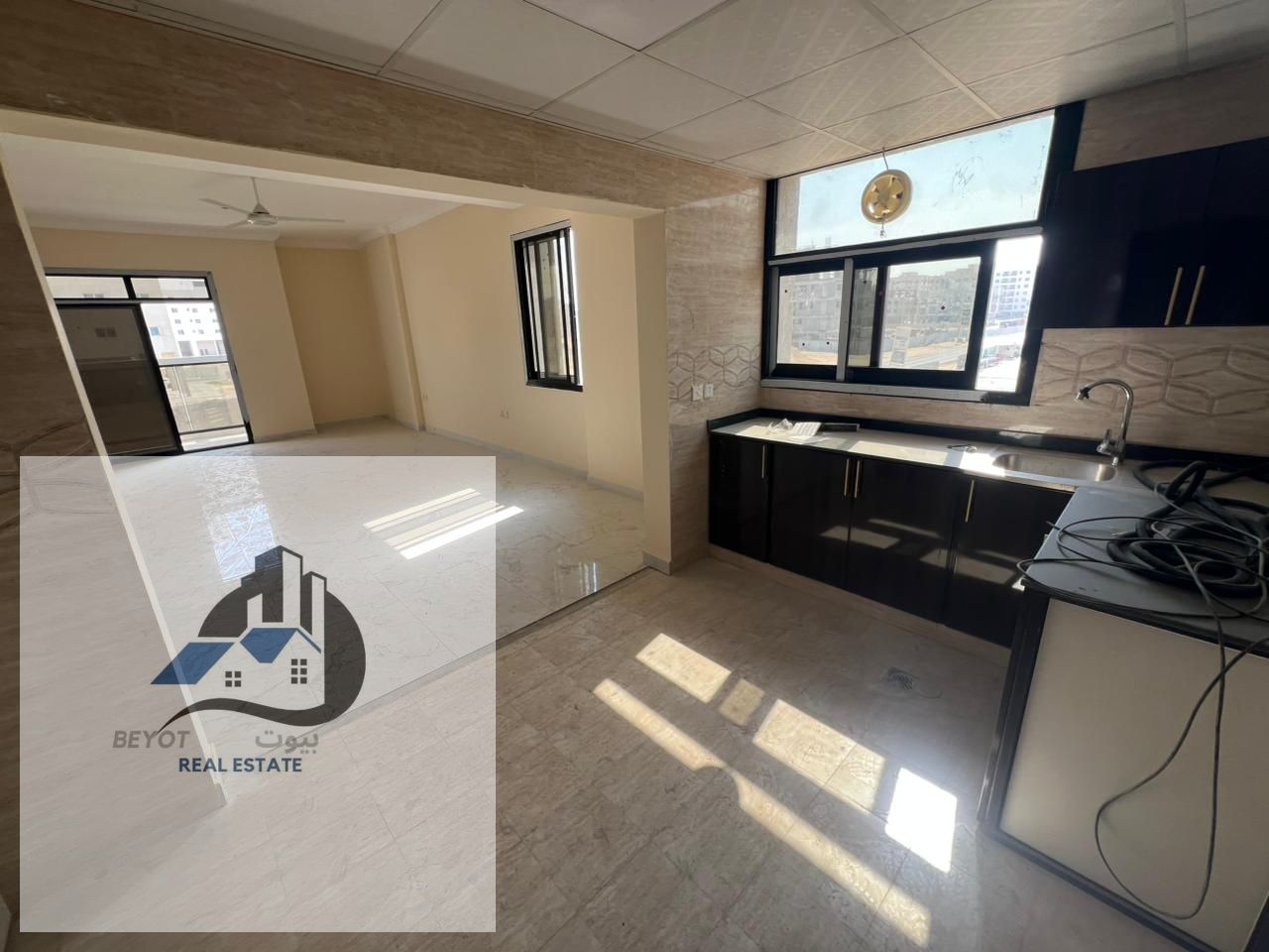 Brand New Studio for Rent – Al Jurf 3 – Ajman Studio Features: Very large studio space compared to typical units in the area. Modern interior la