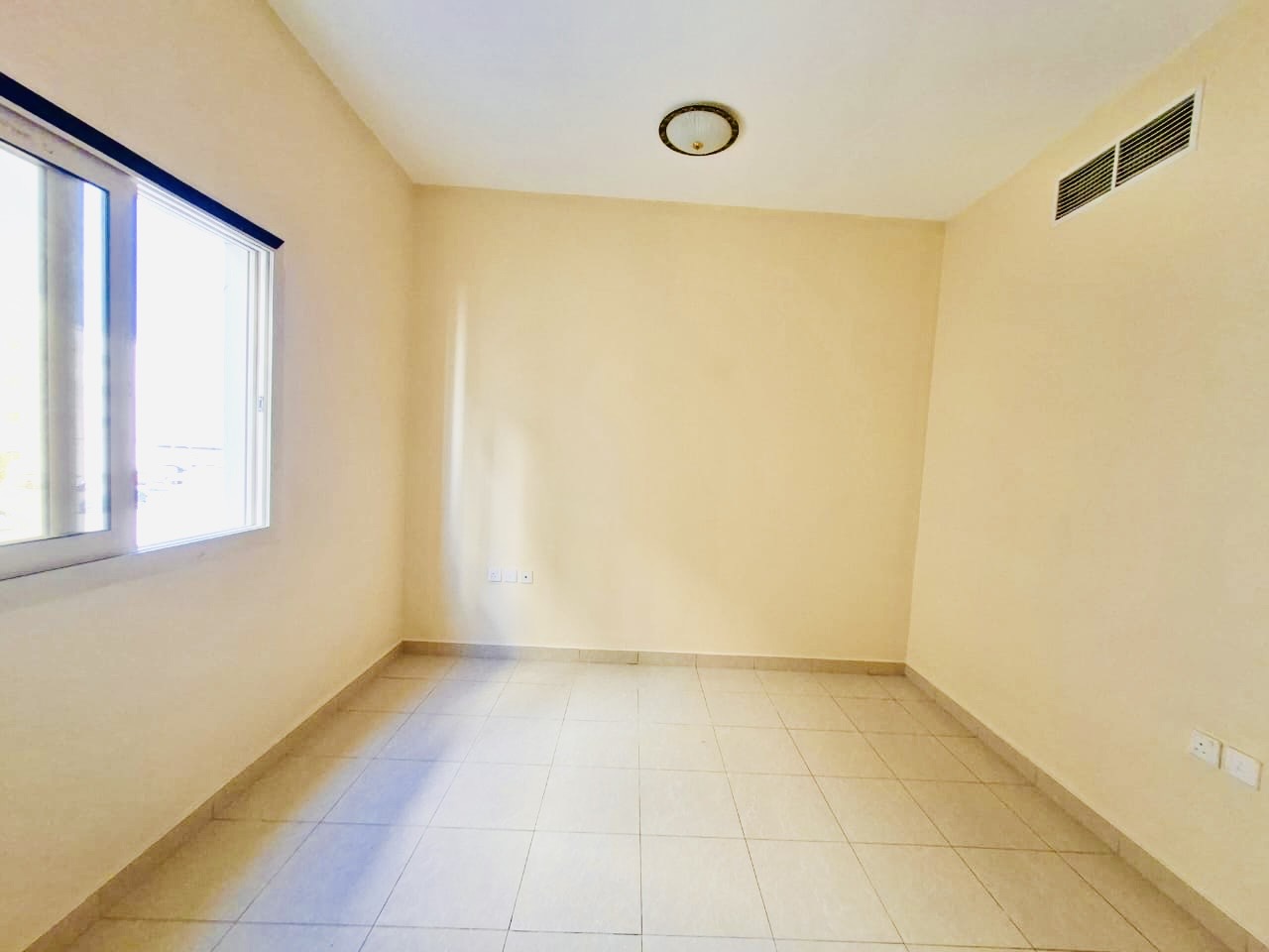 Luxury 1bhk close to safari mall Muwaileh Sharjah