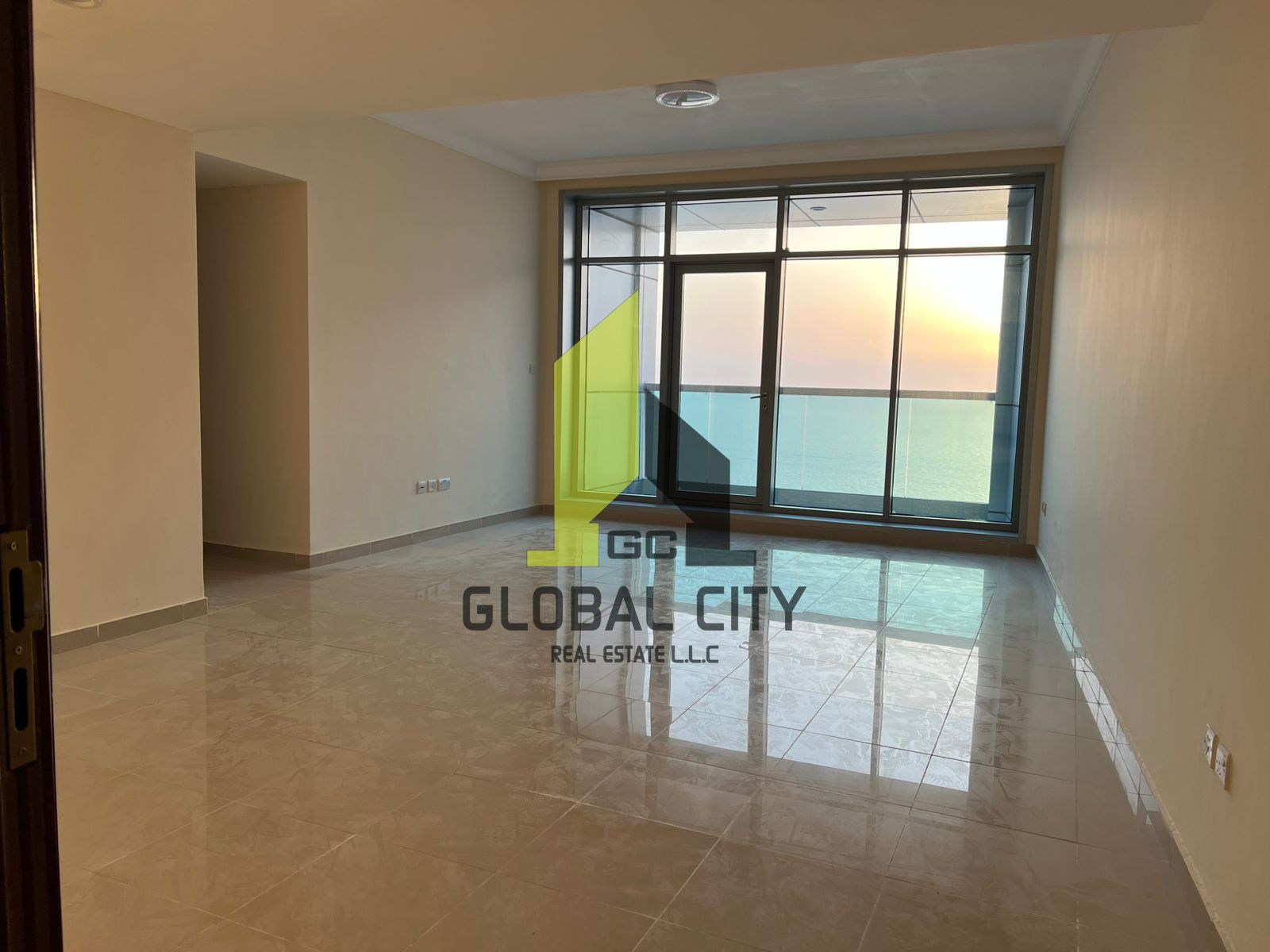 available 2bhk for sale in cornish residence full sea view