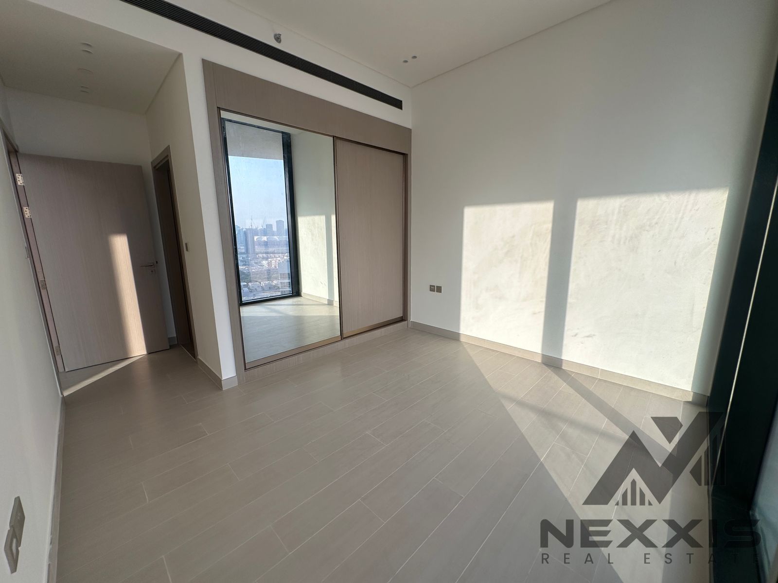 UNFURNISHED | 1 BED | GOOD VIEW |