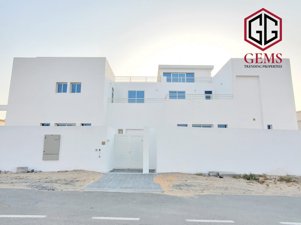 WELL-MAINTAINED | SERVANT BLOCK | HUGE | GARDEN