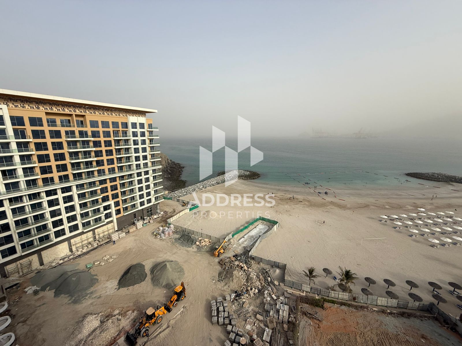 Prime Coastal 2BR Apartment, Private Beach Access – Khorfakkan