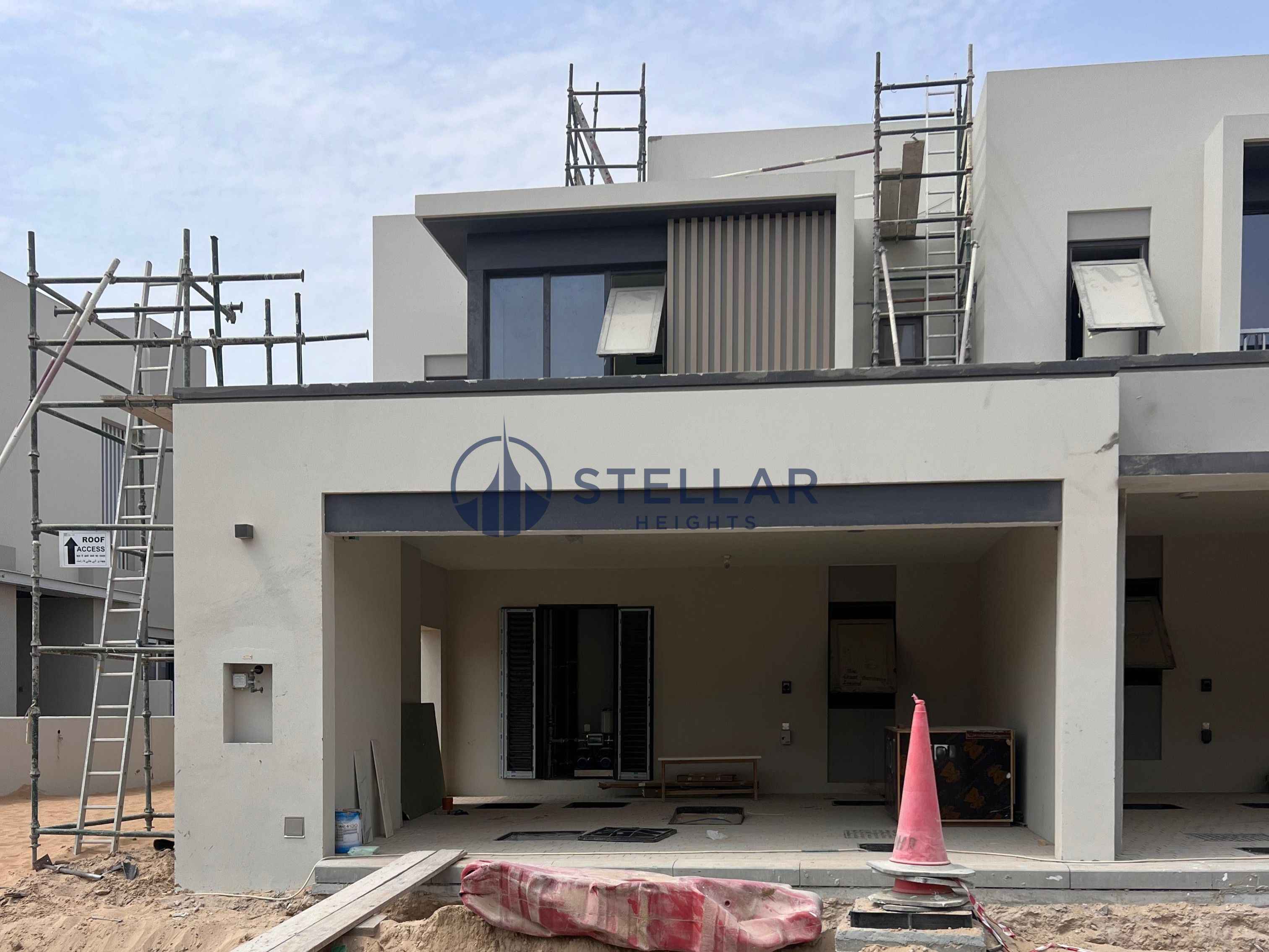 Single Row | Internal | Closed Kitchen | Big Plot