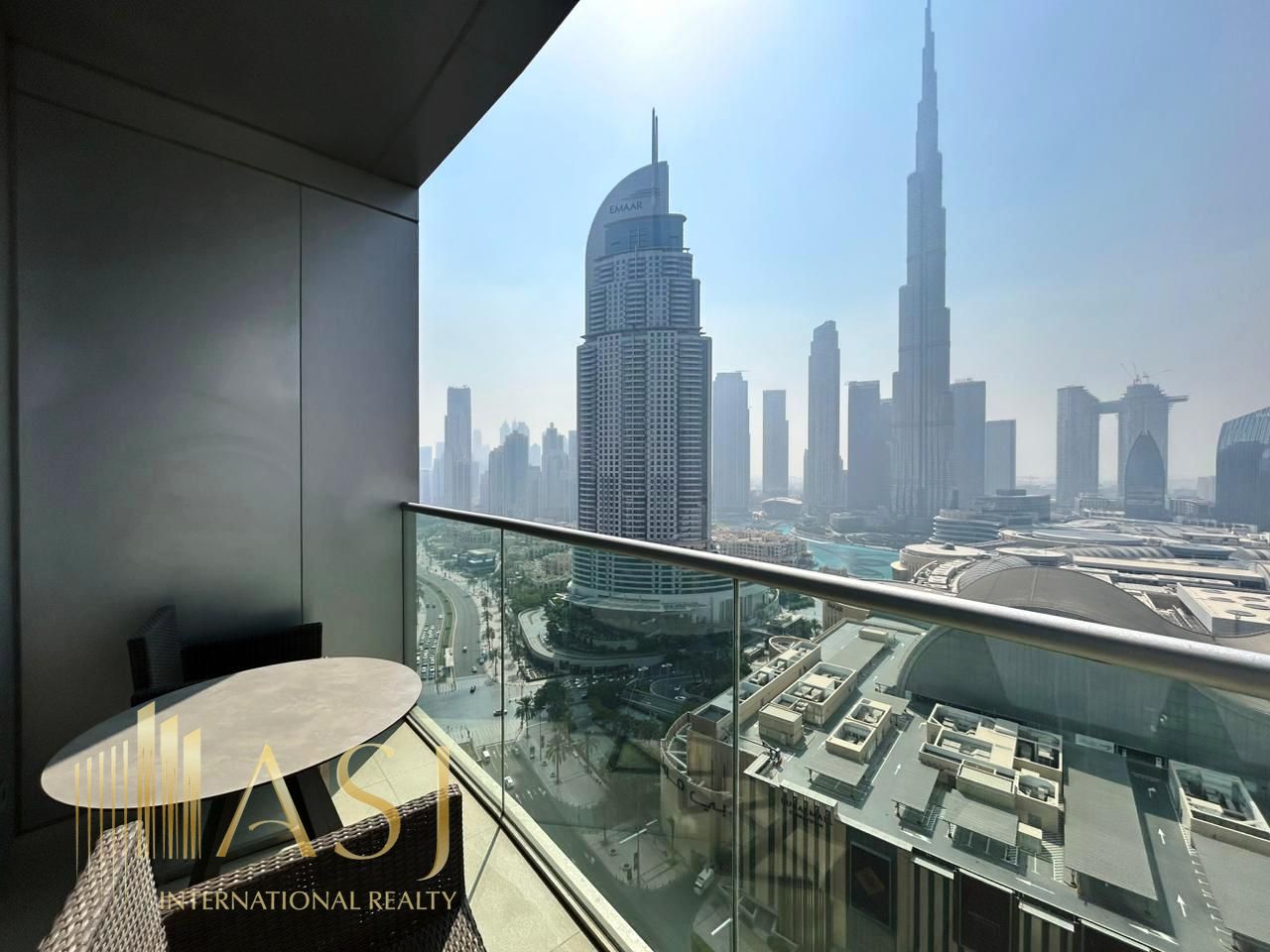 BURJ KHALIFA VIEW | HIGH FLOOR | FULLY FURNISHED