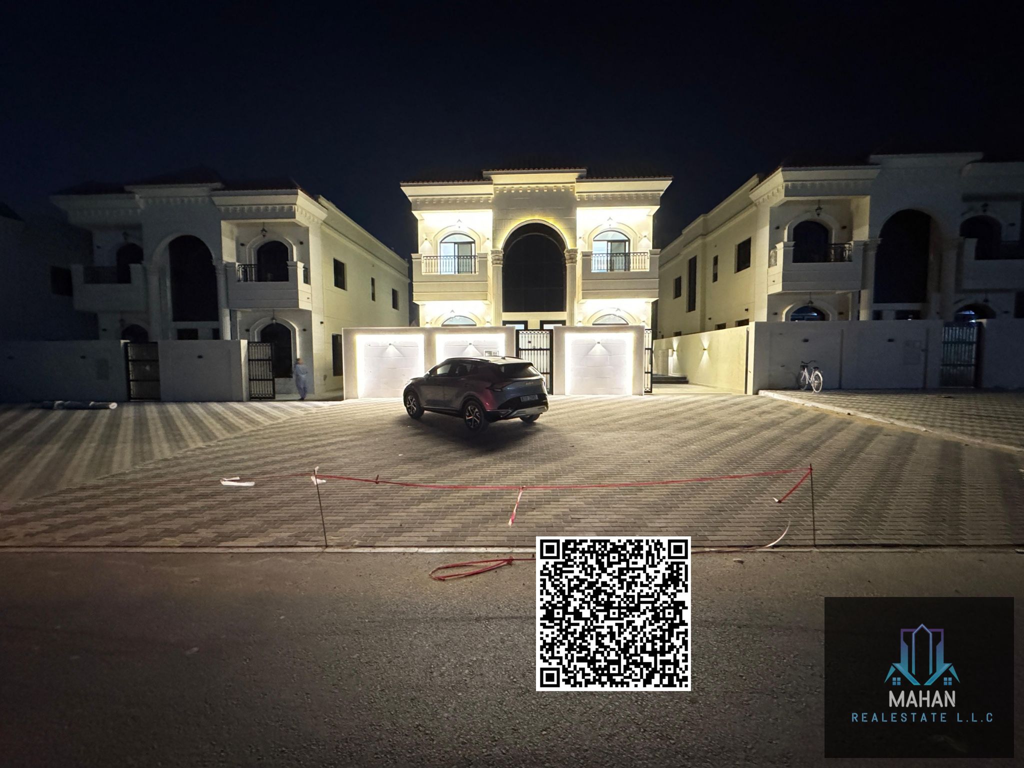 Own your dream villa in the heart of Ajman, close to all amenities, registration fees included, opposite a mosque, with a large swimming pool, near Az