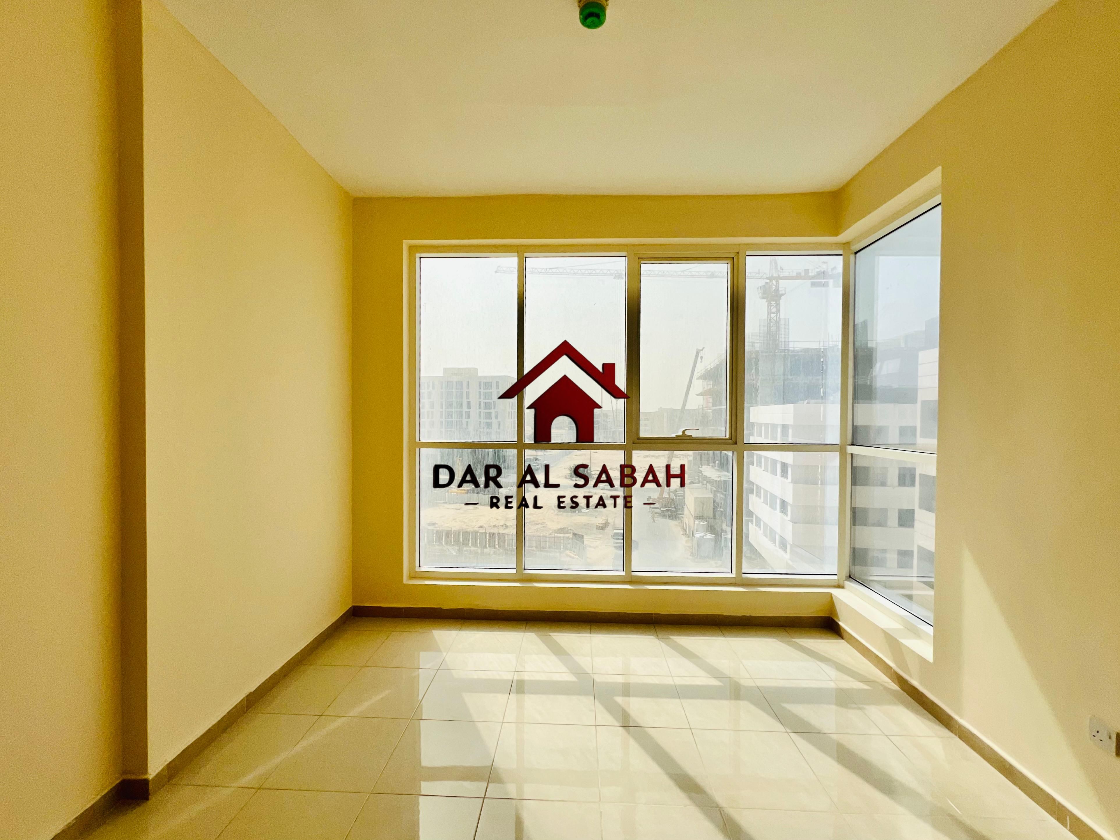 Ready to move | 6 cheque payment | with balcony | Easy assess to dubai !