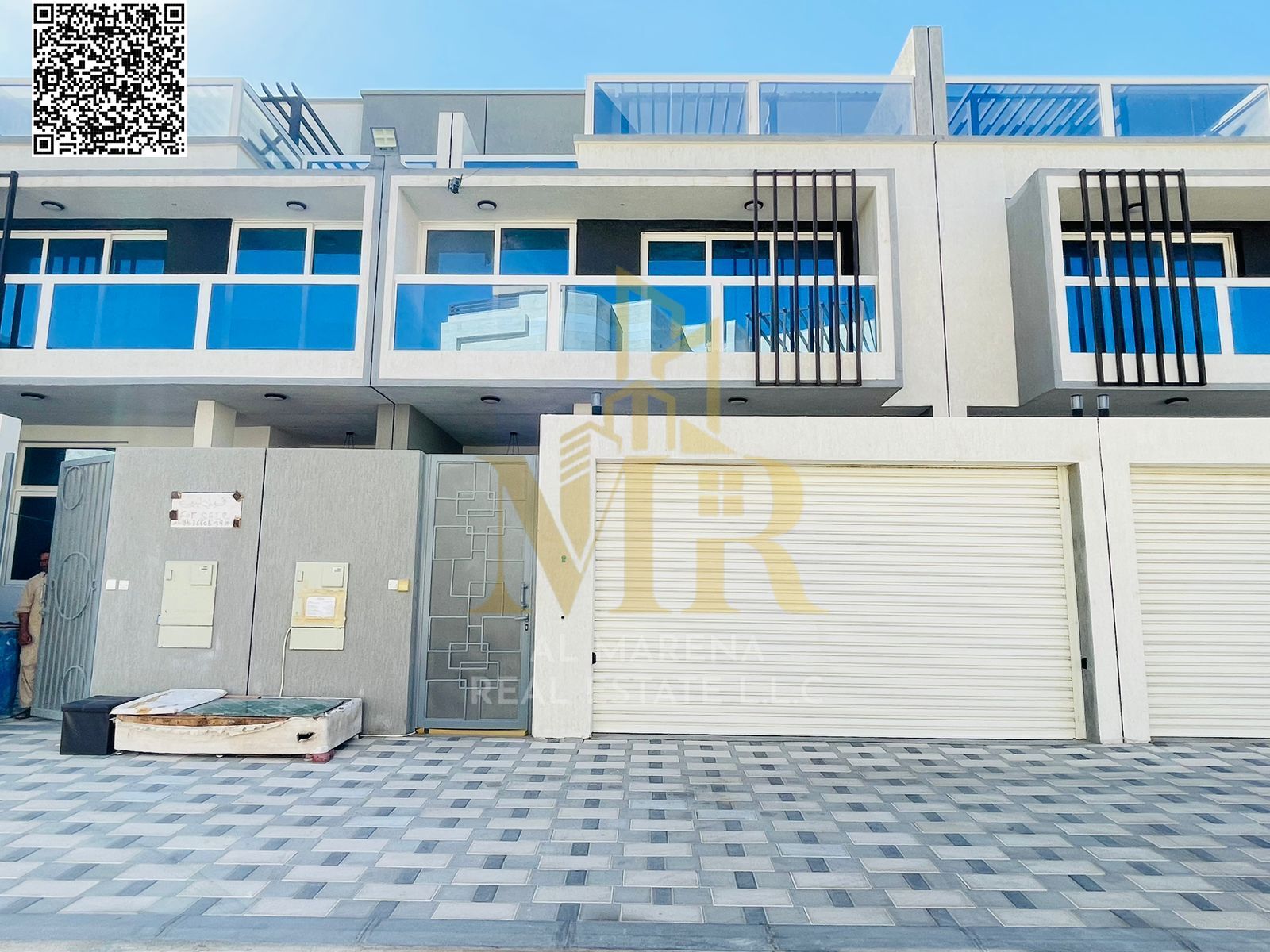 A two-story villa with a roof at a price including electricity, air conditioners and water - 5 master rooms + council + hall at a price of 1,350,000 f