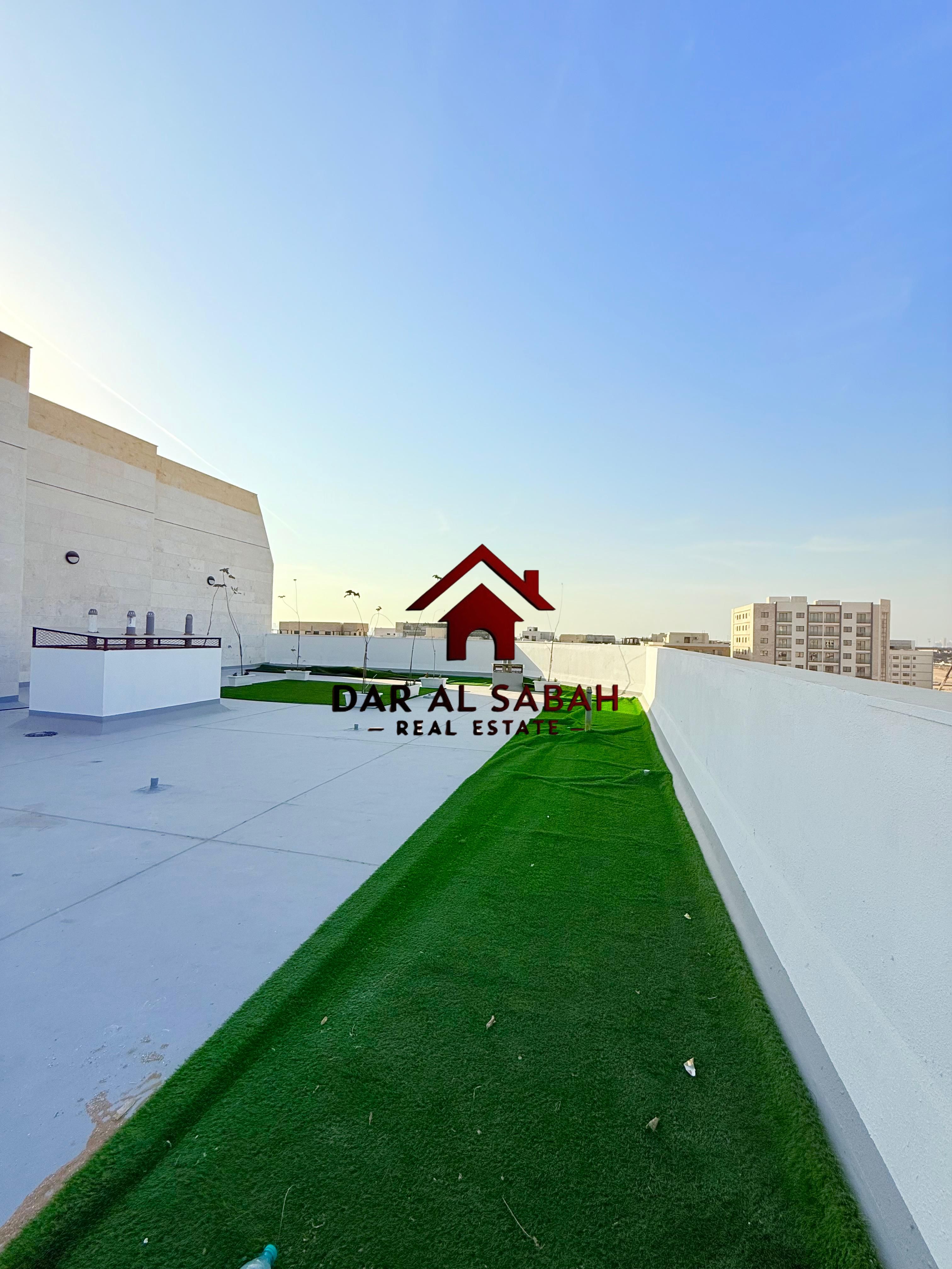 On Road Building | With Terrace | With Balcony | 2 Washroom!