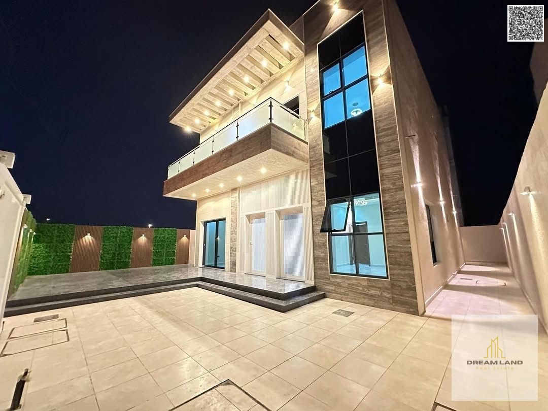 Fantastic opportunity: 4-bedroom, two-story villa with a large yard, all-inclusive price