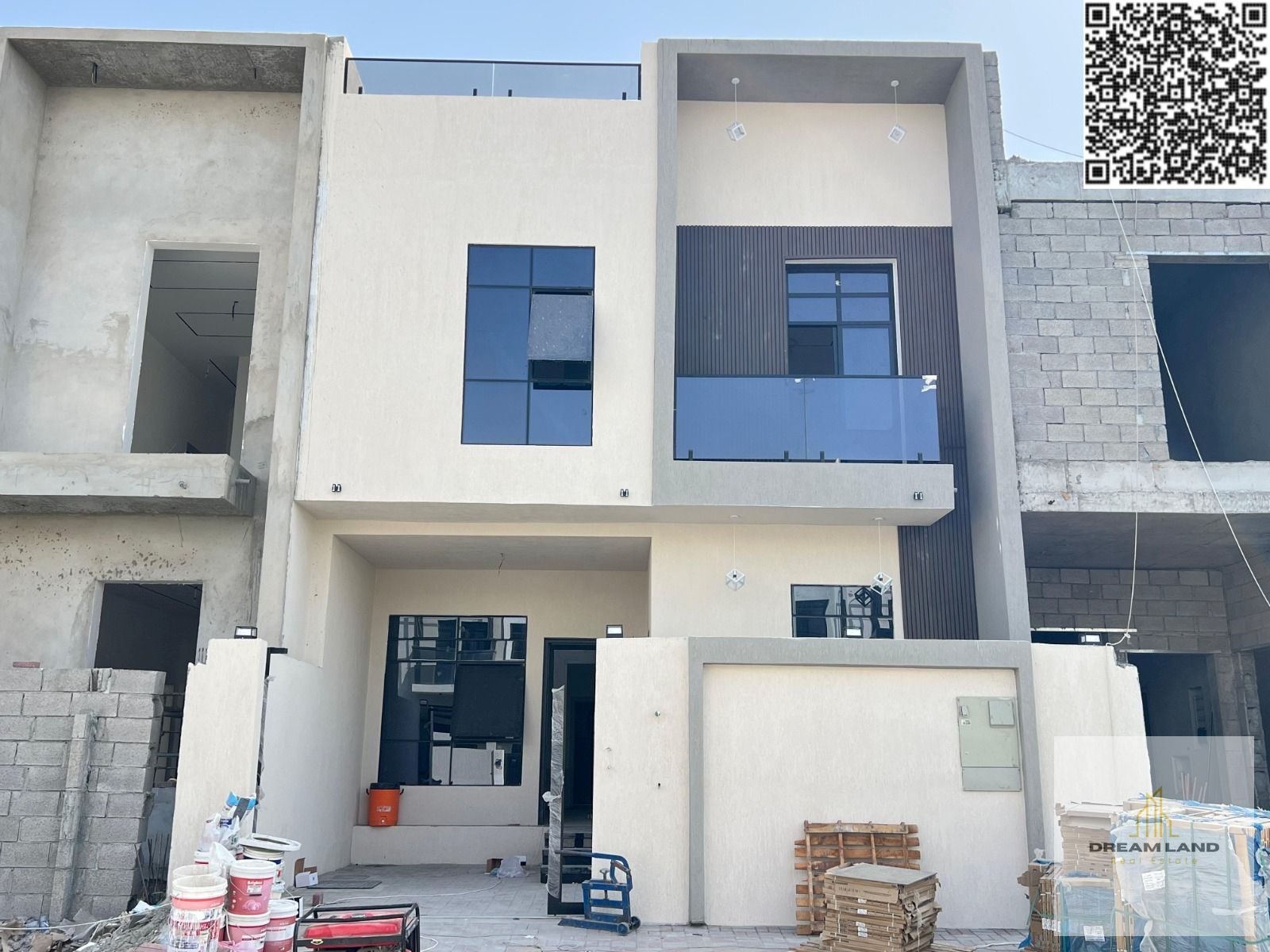 Seize the opportunity and own a villa with a roof in Ajman, first occupancy, freehold, super deluxe finishing, on Mohammed Bin Zayed Road.