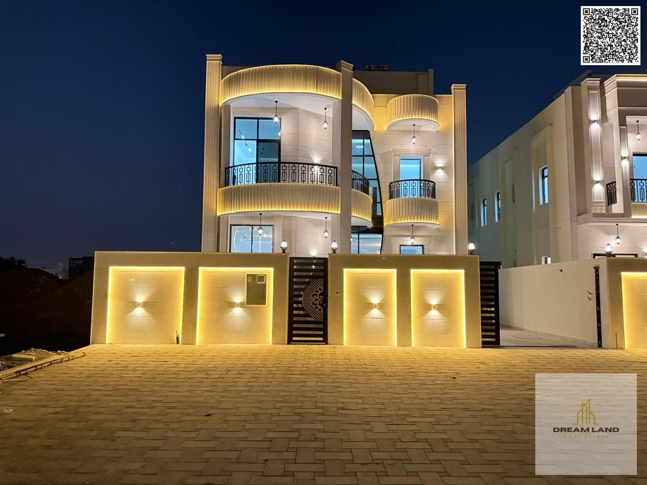 A ready-to-move-in villa is for sale, all fees included, close to all amenities - very spacious interior and distinctive finishes
