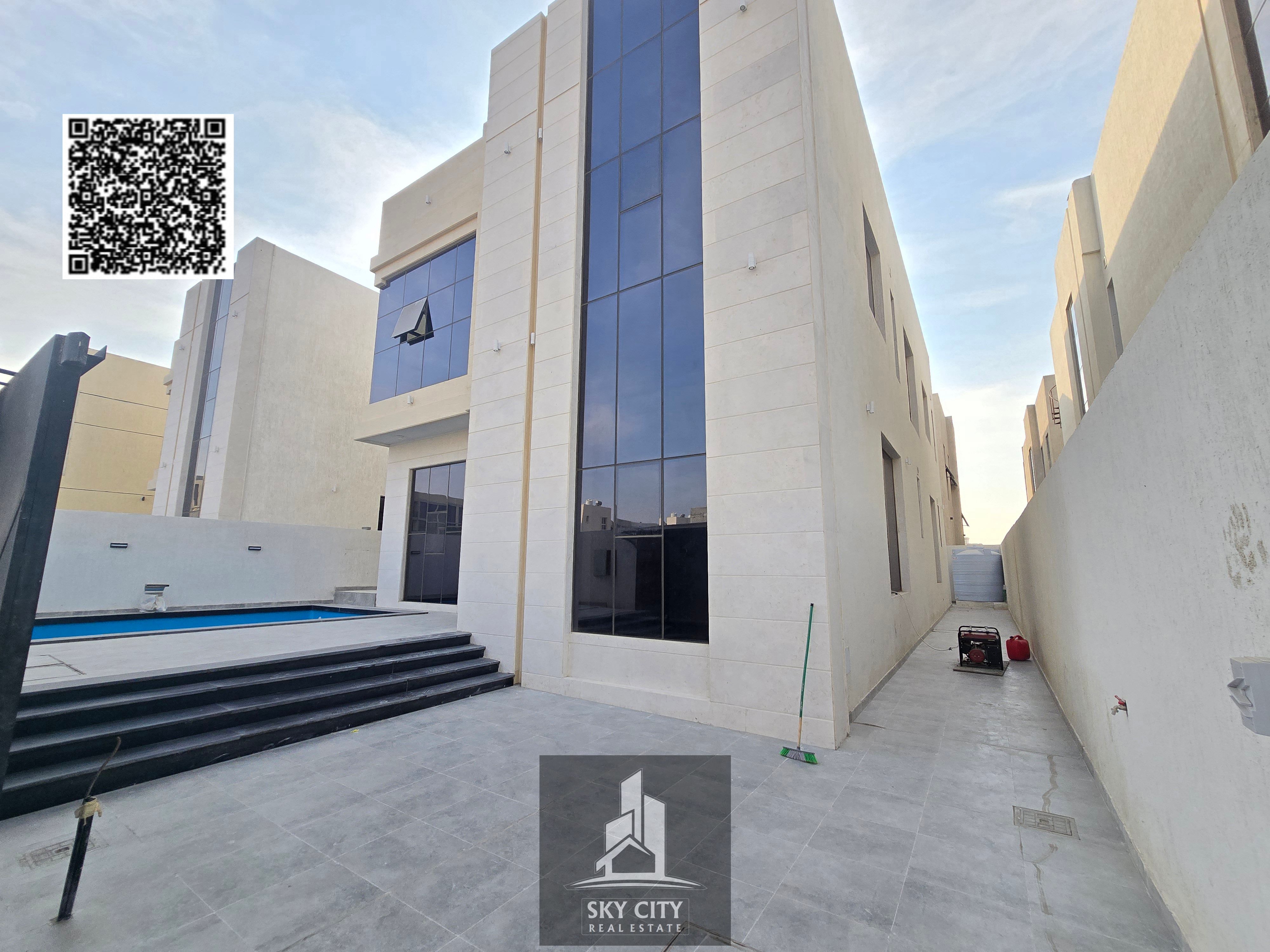 For sale Villa with private pool Main Street opposite Hamidiya Park and behind McDonald's