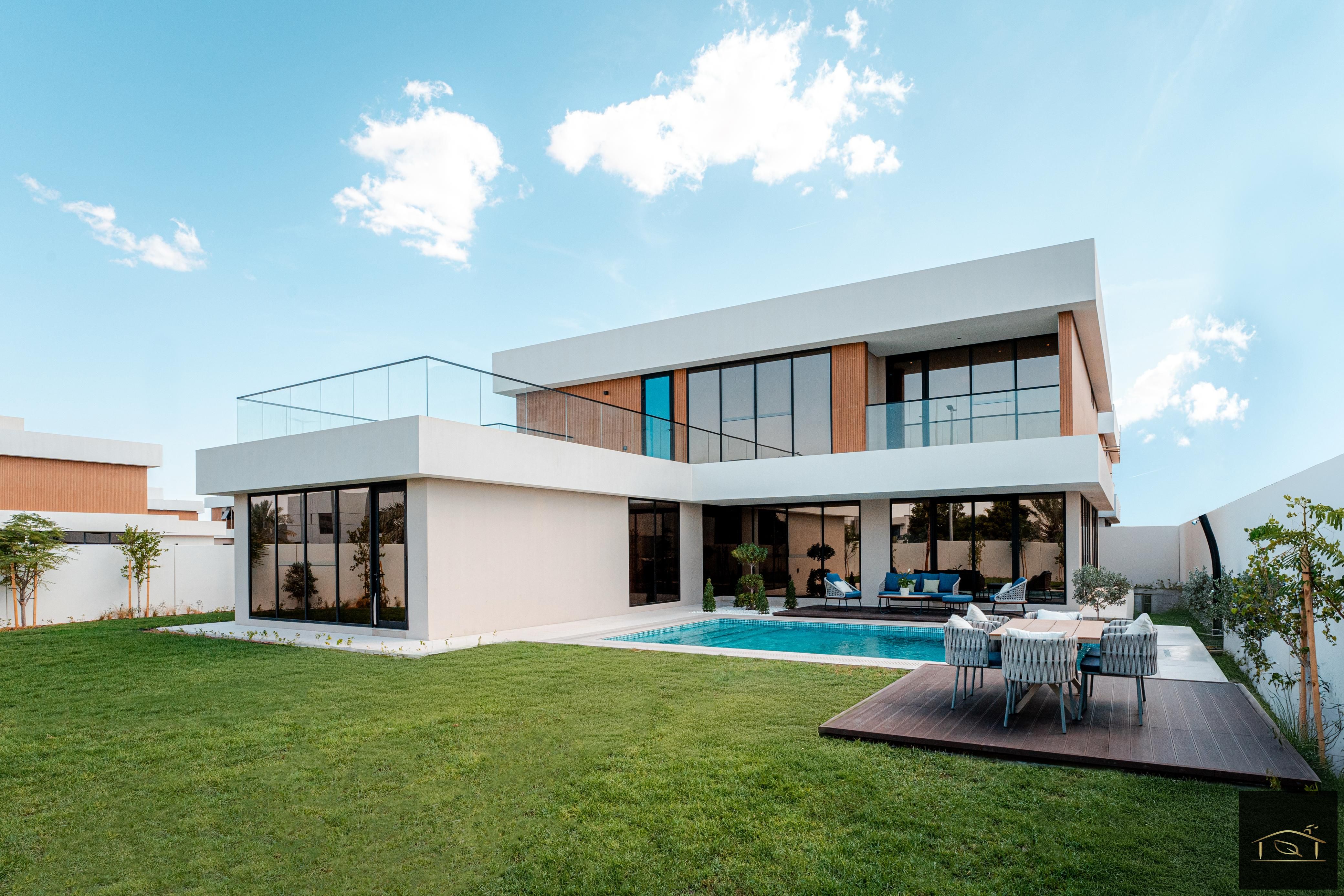 Ready to Move In || Best Price || Independent || Luxury Finishes 5 Bedrooms + Maid's Room \CORNER