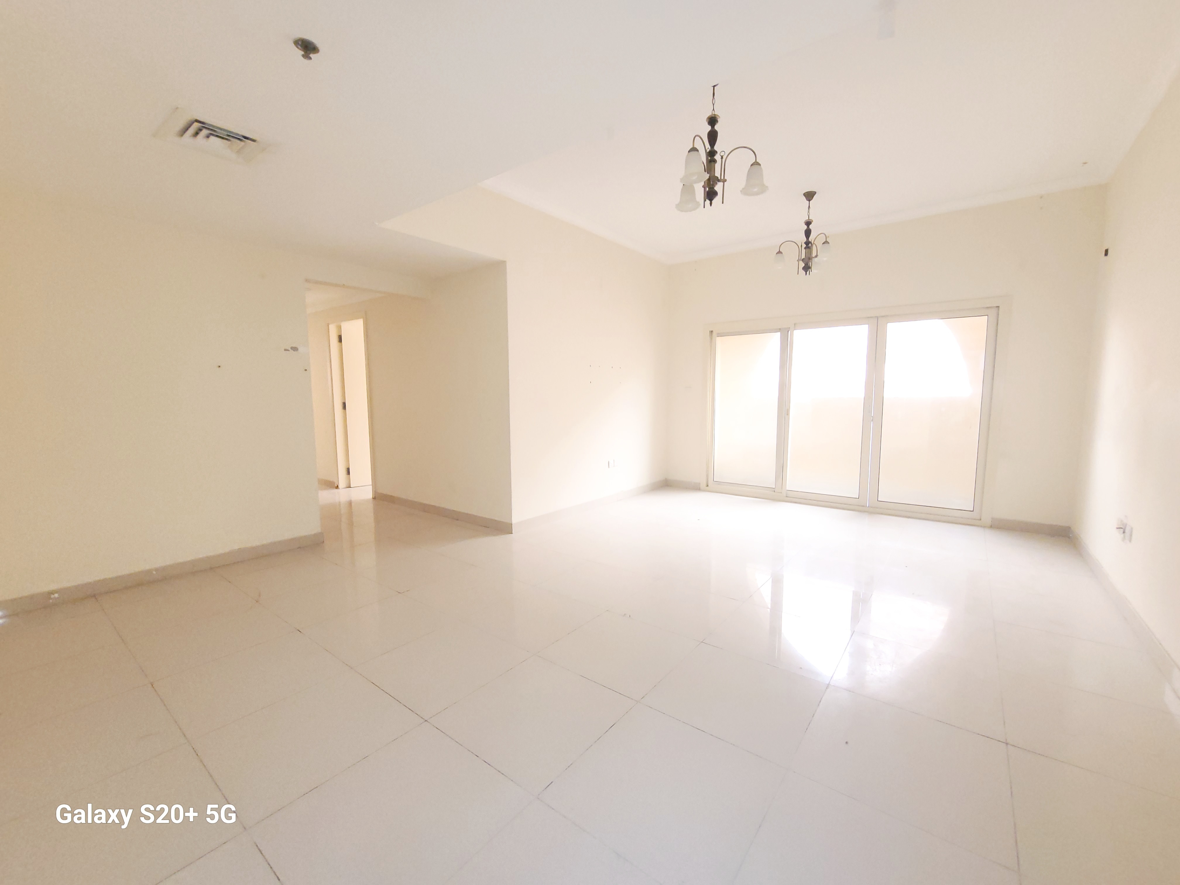 Lavish 3bhk with parking available in New muwaileh sharjah