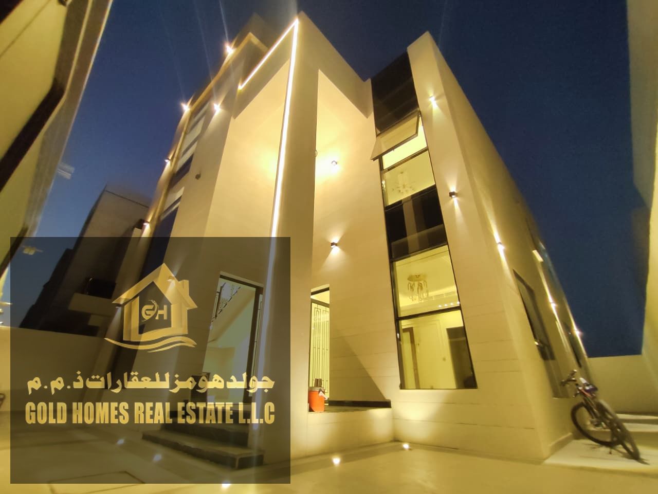Luxury 5-Master Bedroom Villa for Sale in Prime Al-Haliu Center Location