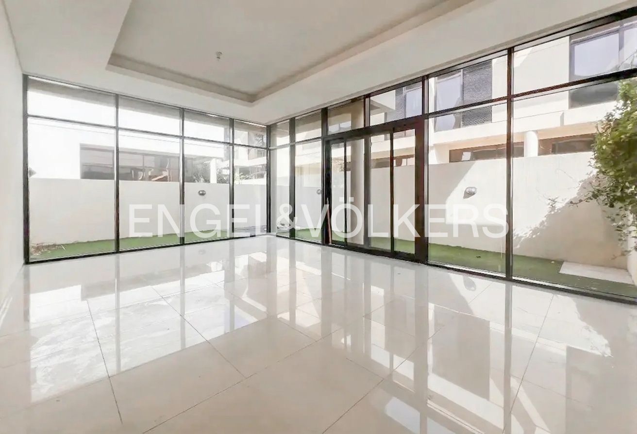 Elegant Villa | Vacant | Peaceful Community