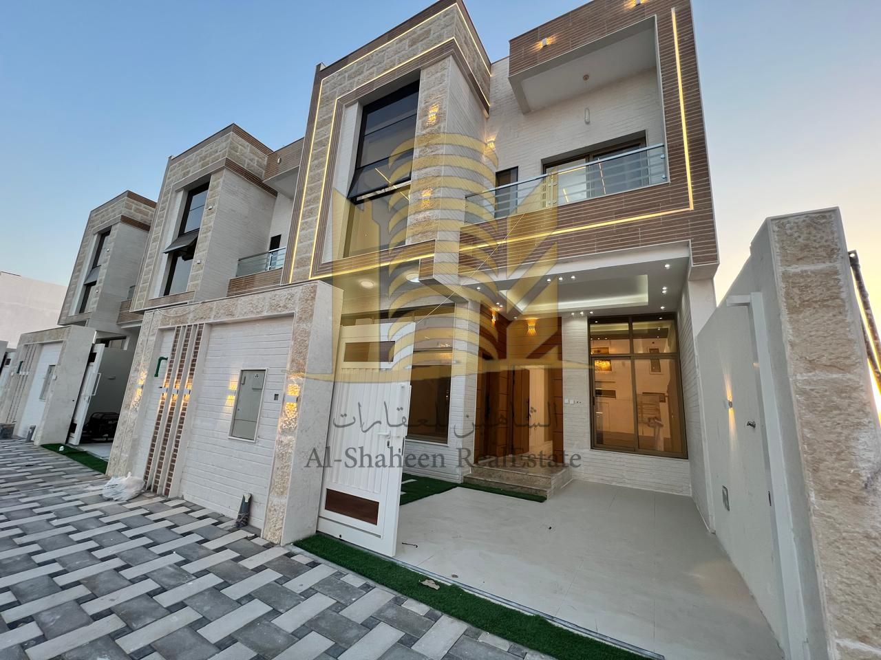 100 4 installments For rent in Al-Haliou 2 area, near the mosque 4 bedrooms, living room, maid's room, and roof terrace facing a park