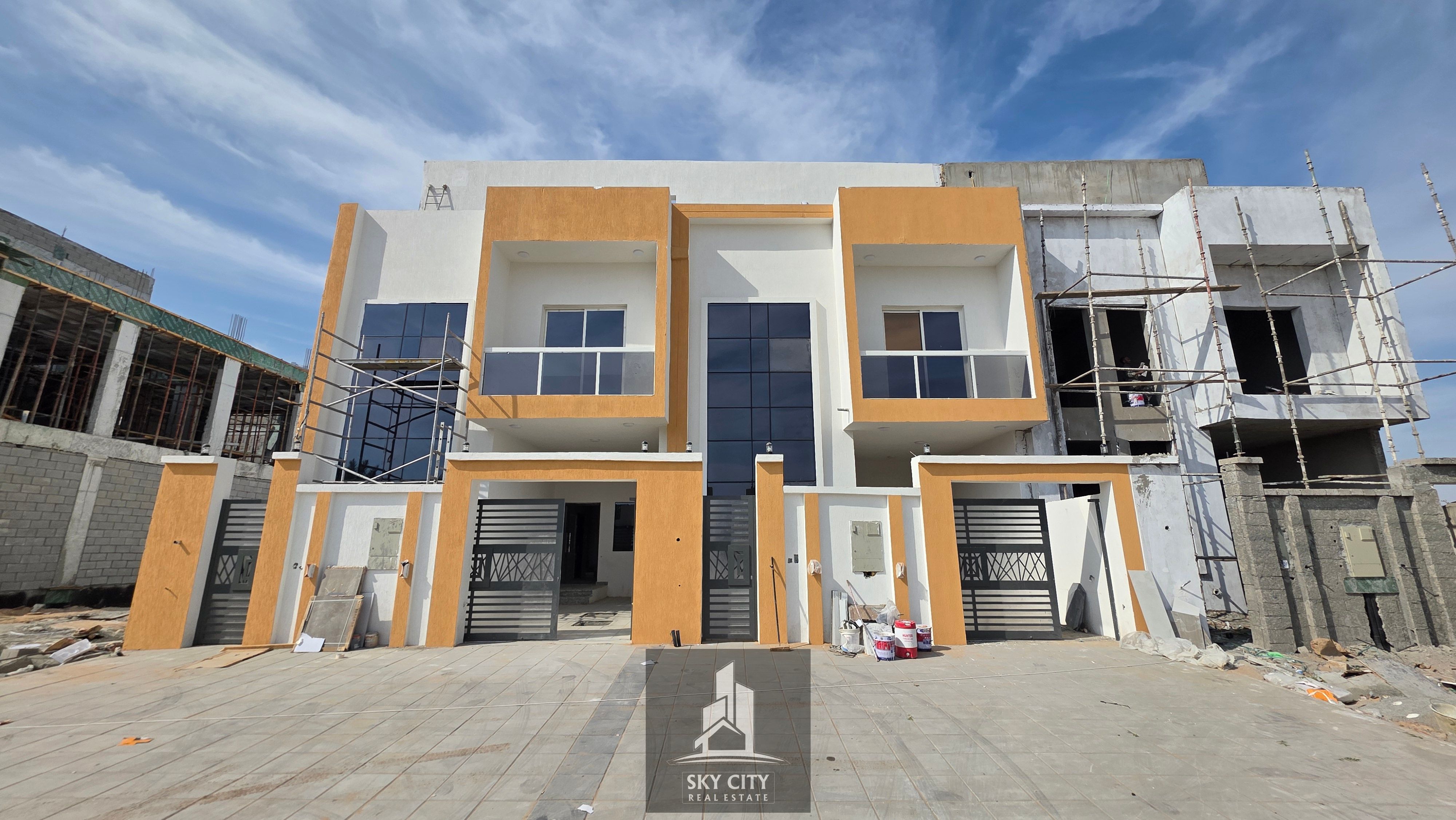 Villa for sale at a special price, including registration and ownership fees.