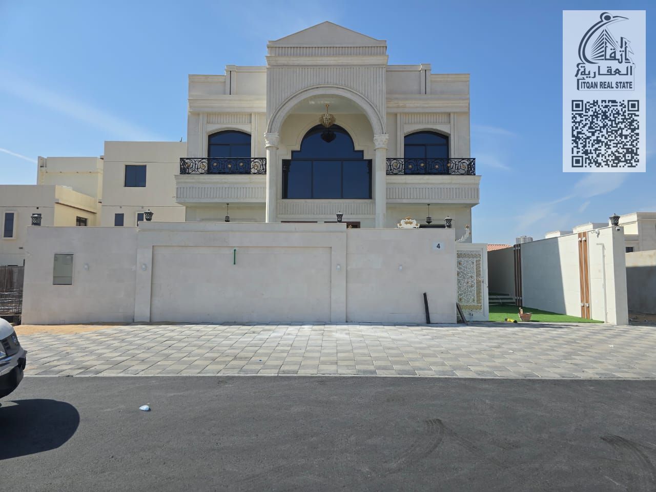 Villa for sale directly from the owner, corner of street and alley, with a classic design, opposite Azhi Project, including registration and ownership