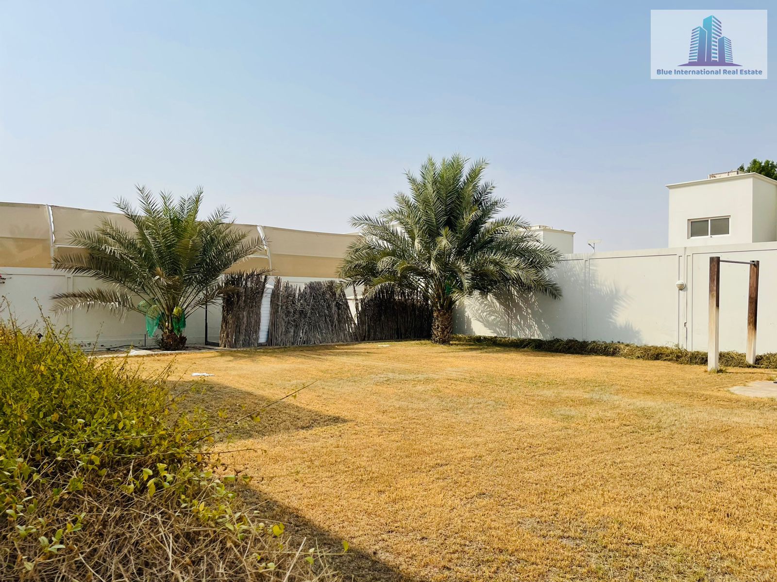 Independent Five Bedroom Villa With Maids Room for Rent