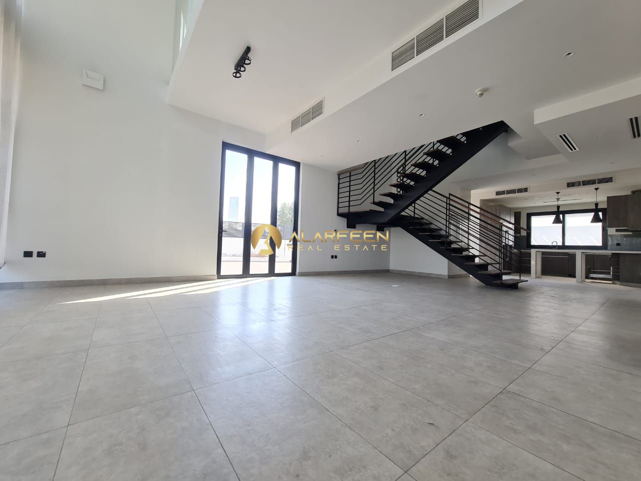 Exquisite 4BR Townhouse | Private Garden | Callnow