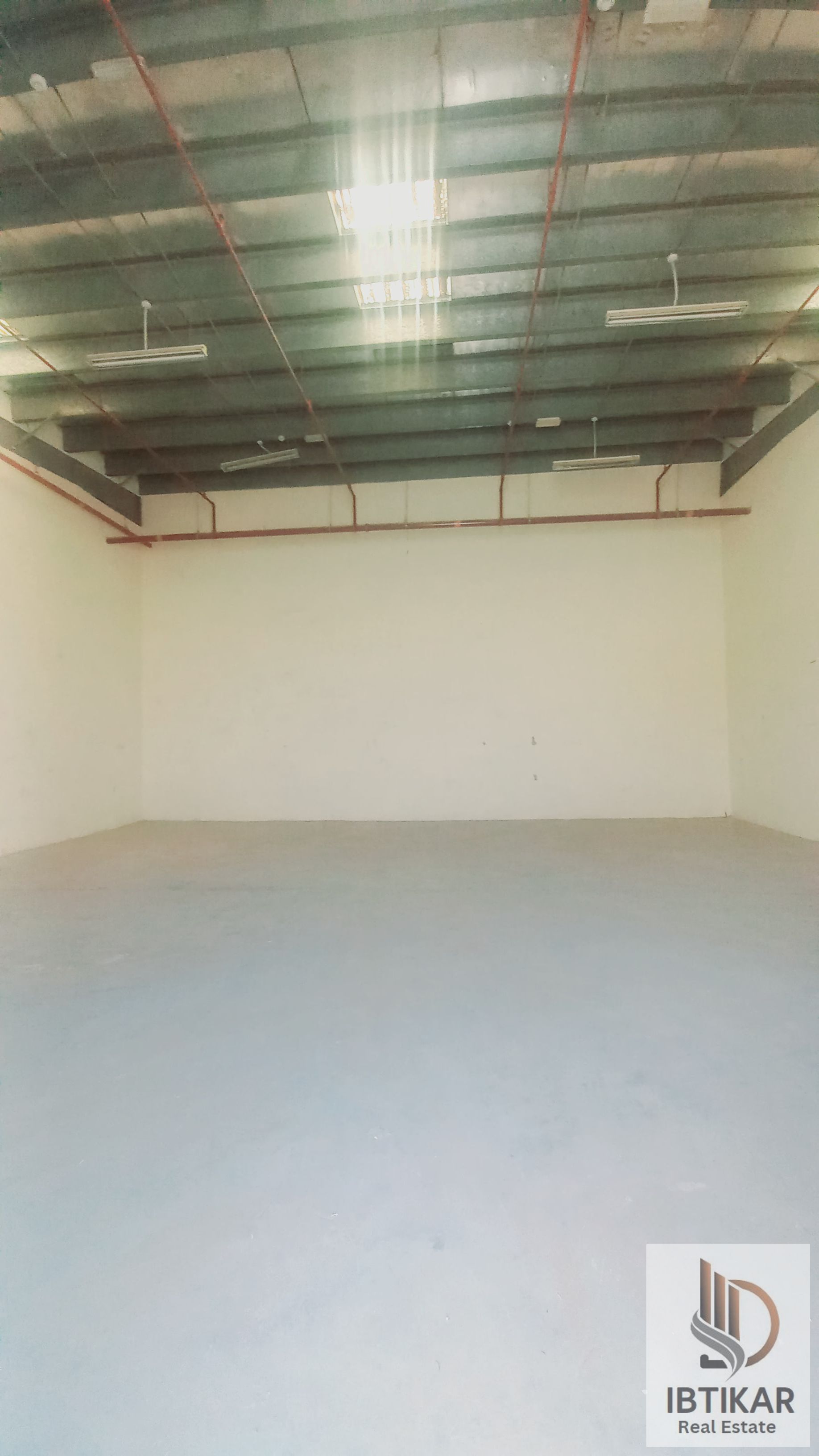 Warehouse available for rent only 75k Al sajaa Sharjah