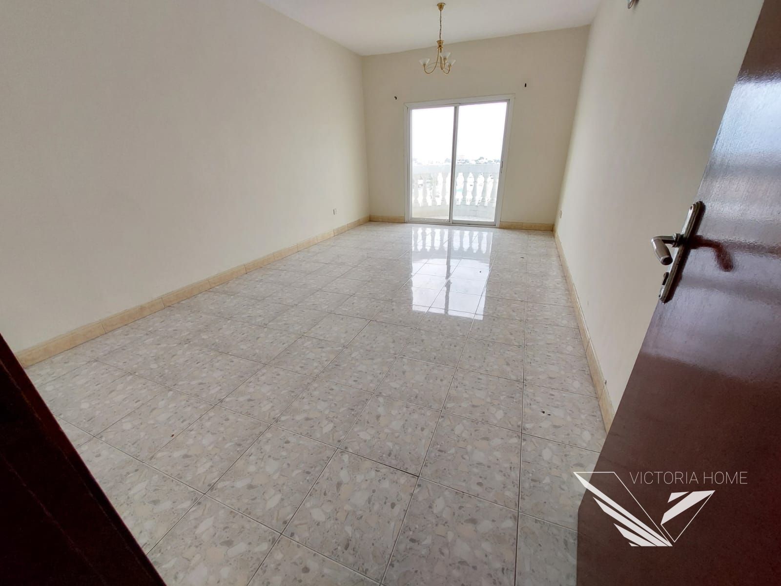 Big 2bhk Balcony Near Buhaira Cornish 40k